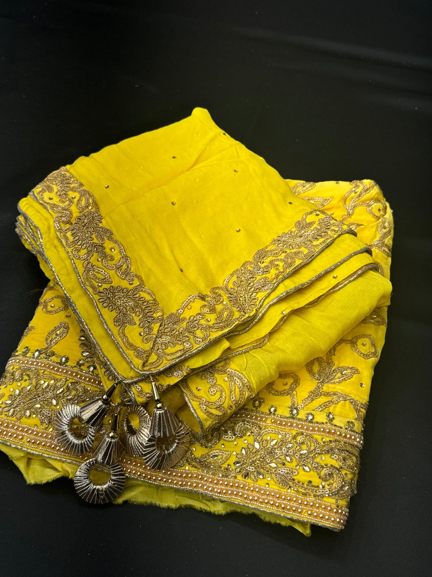 Nimbo Elegance Yellow Unstitched Suit