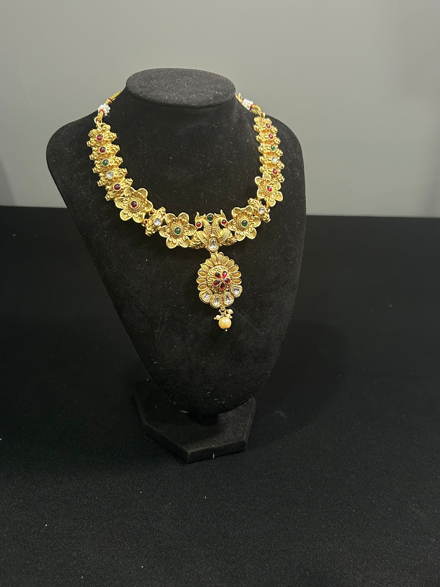 Anvika Necklace Set