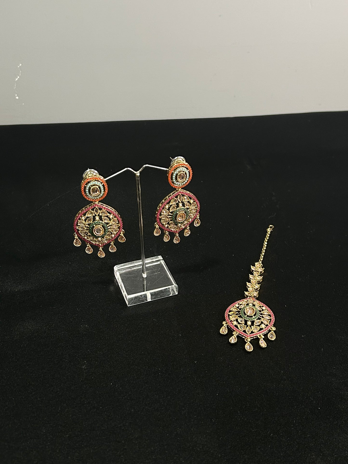 Smriti Necklace Set