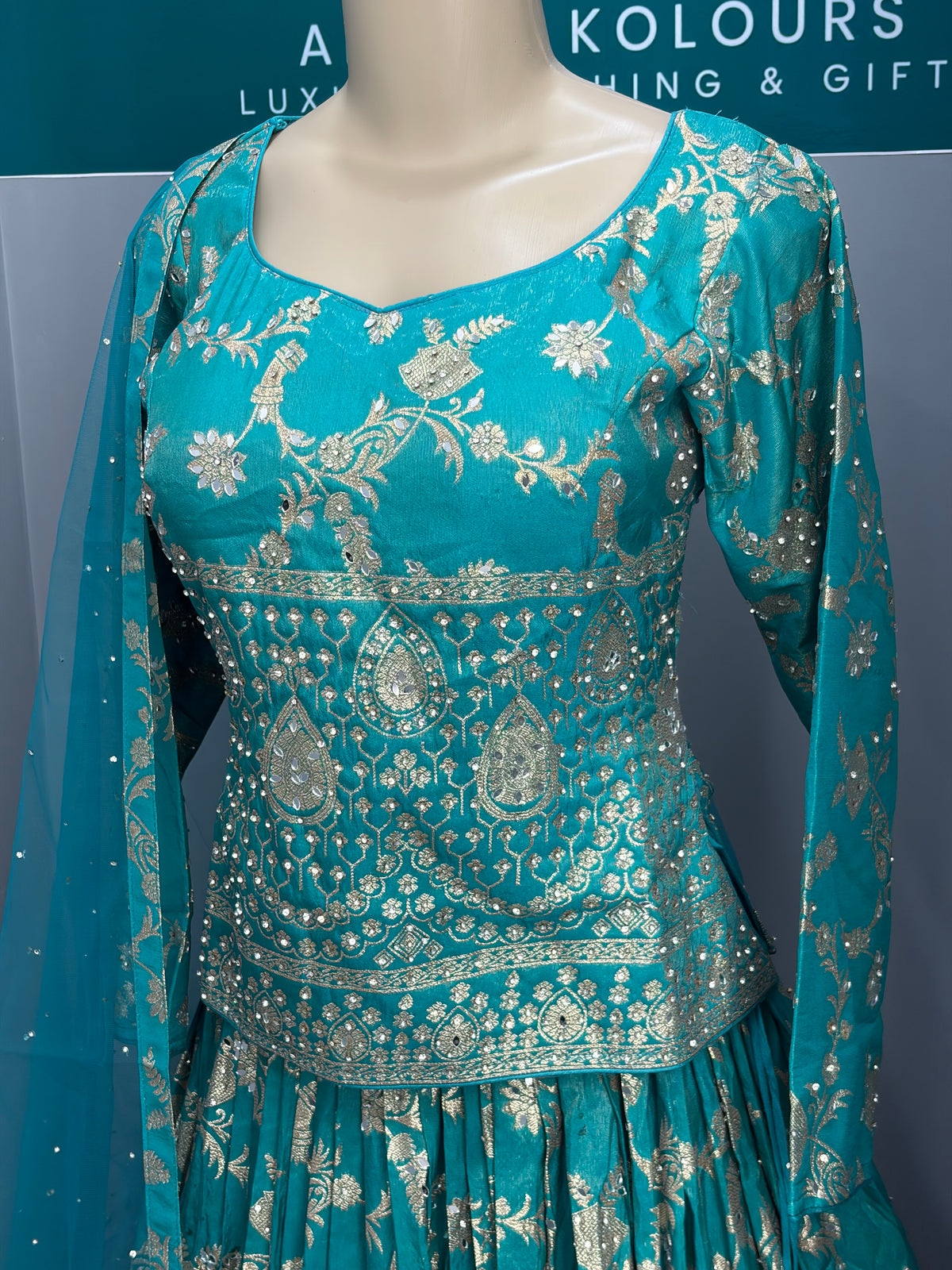 Short Kurti Banarsi Lehenga