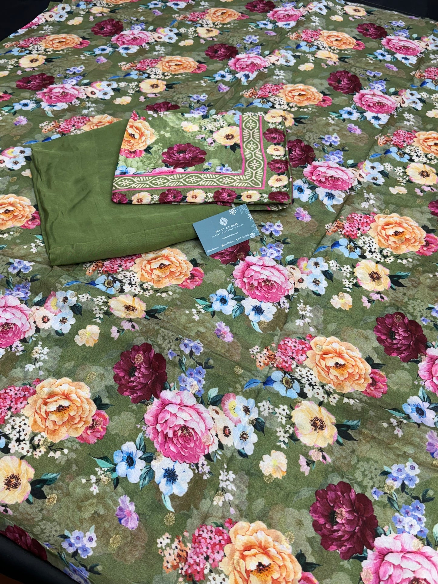 Avraz Phul Unstitched Suit