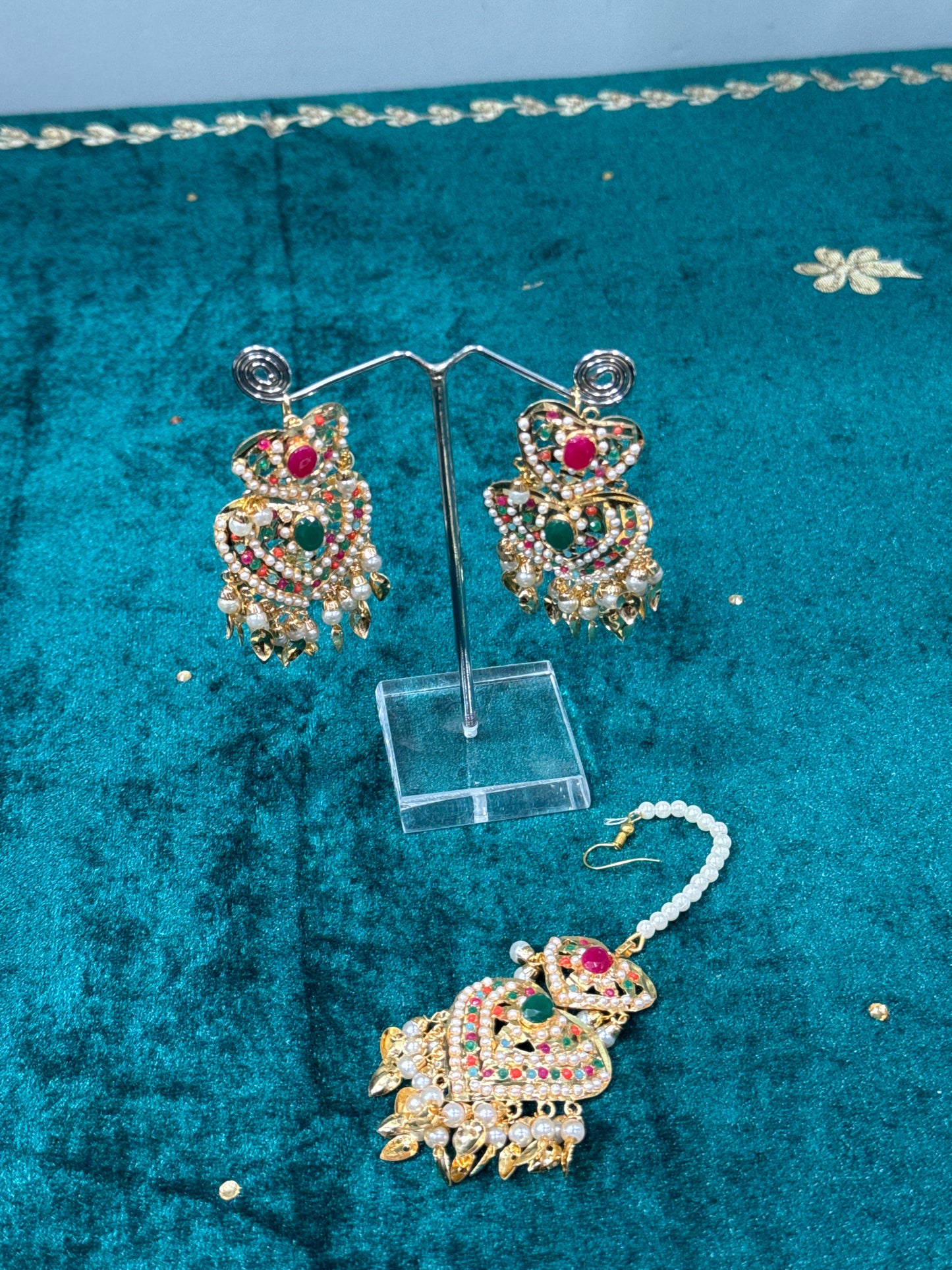 Pipal Pati Necklace Set