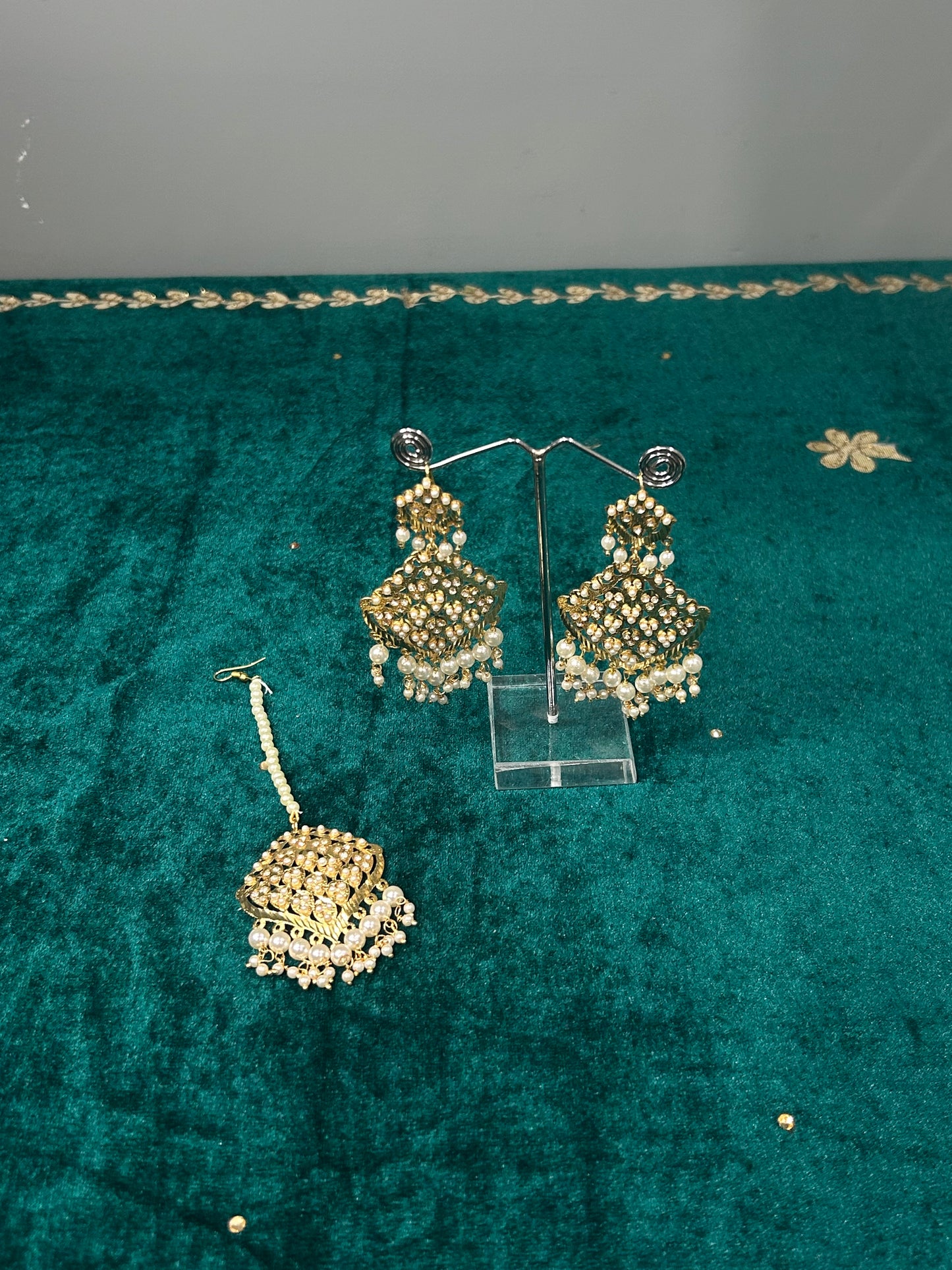 Phool Patti Necklace Set