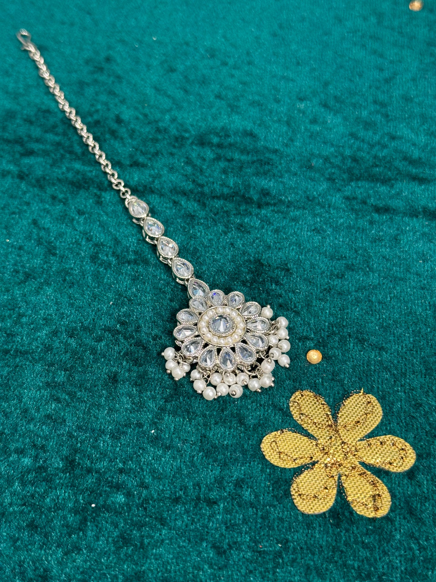 Sparkling Silver Jewelry Set