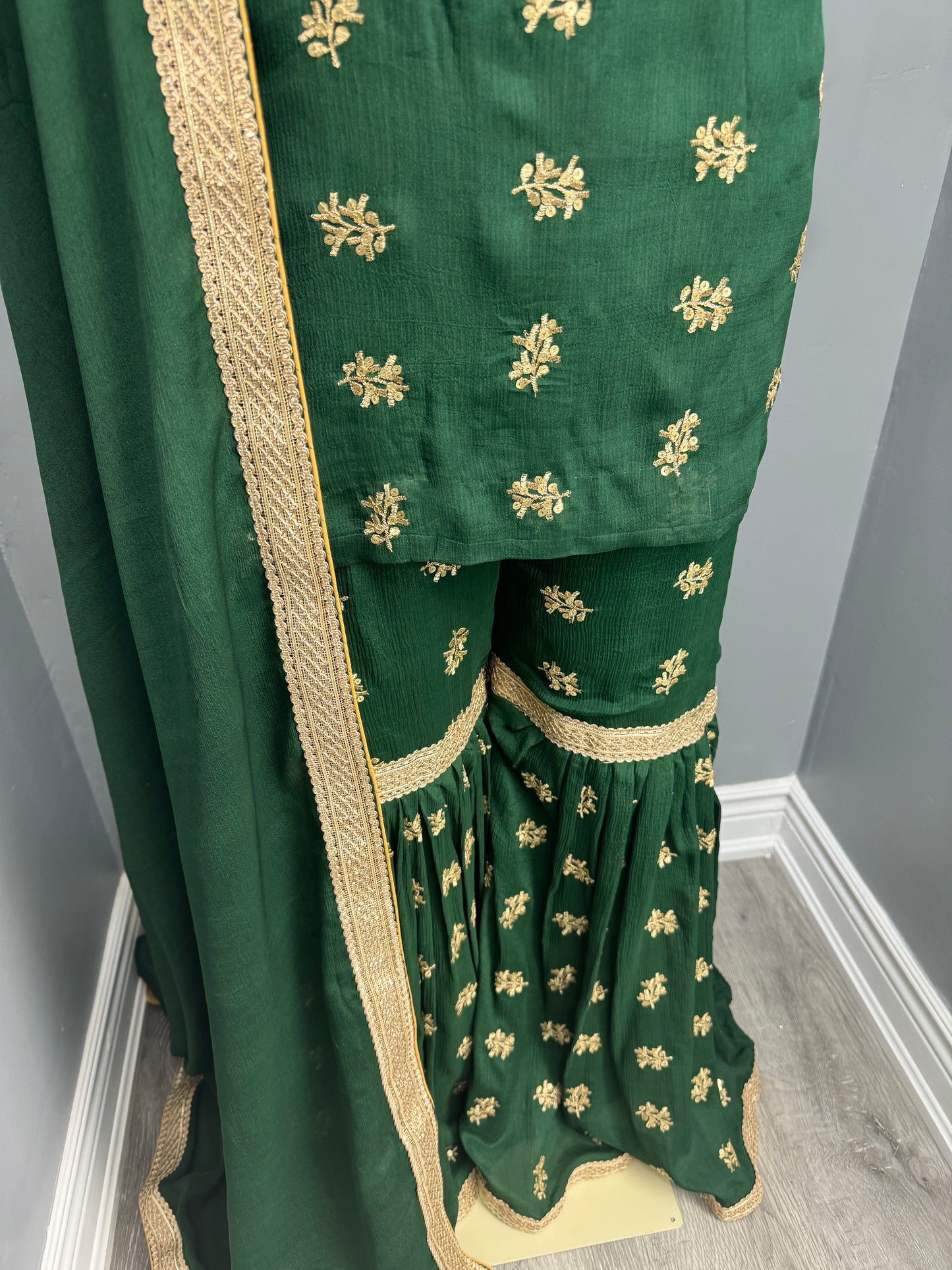 Hari Mastani Gharara Suit