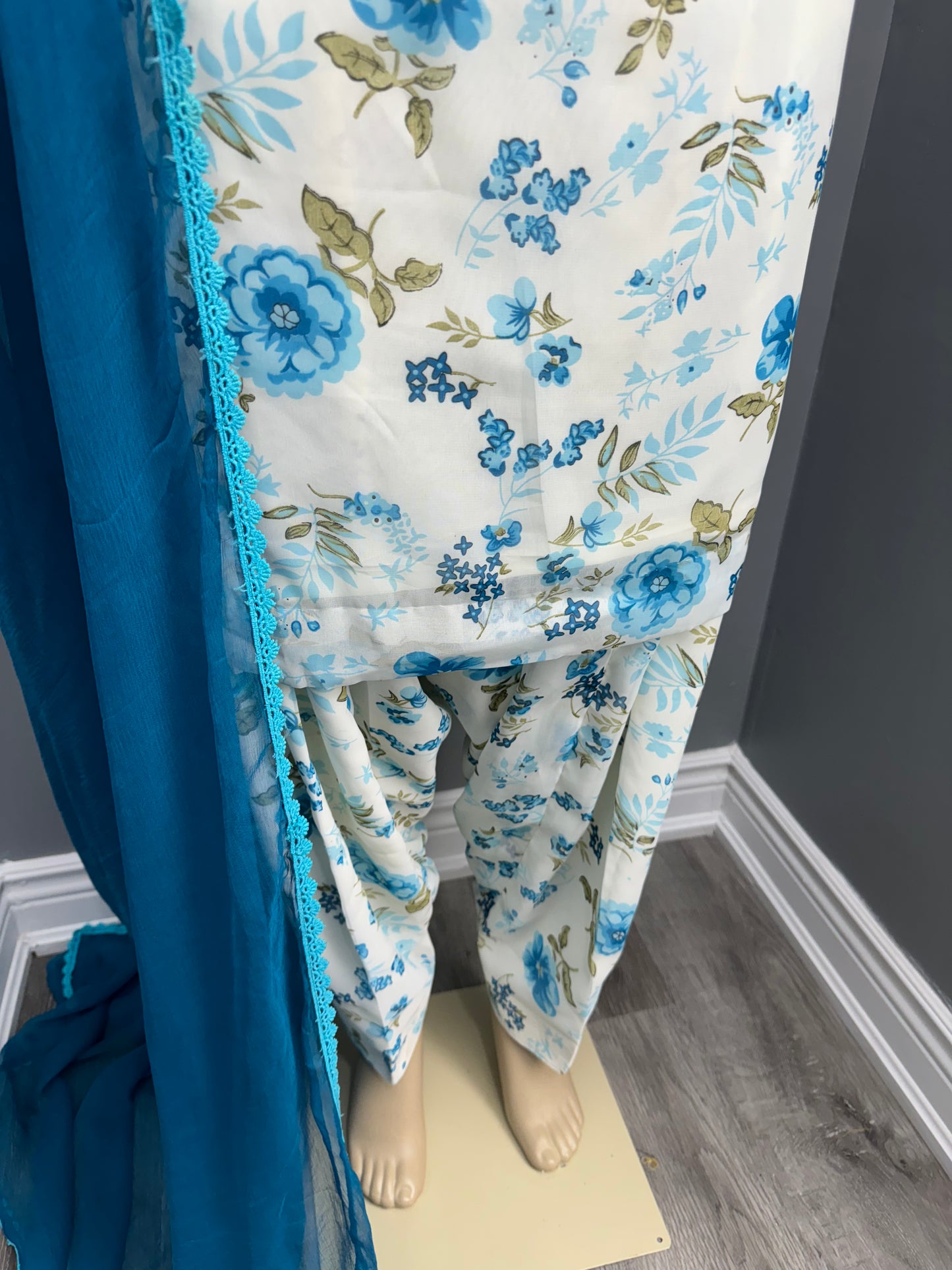 Pari Printed Georgette Salwar Suit