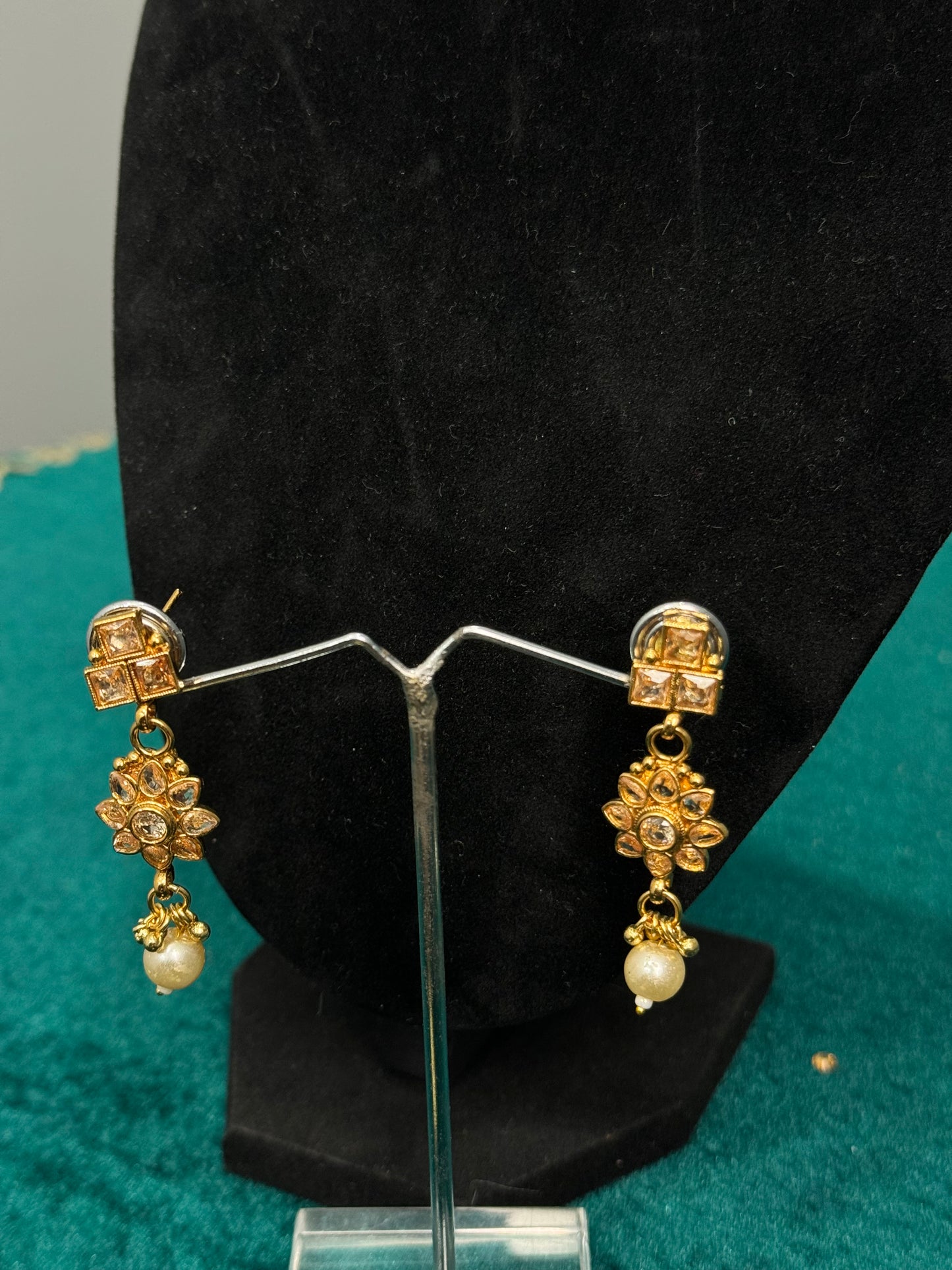 Thin Kundan Choker Set