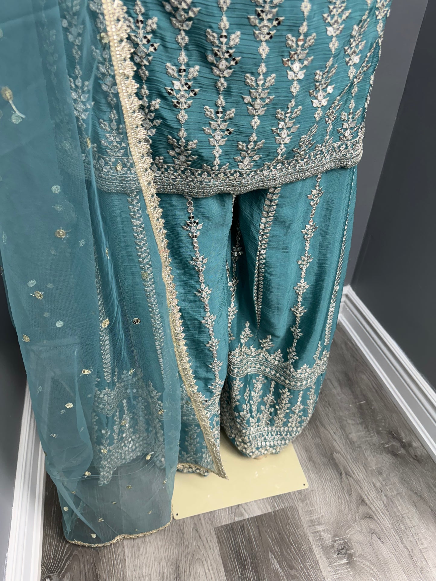 Jaansi Readymade Sharara Suit