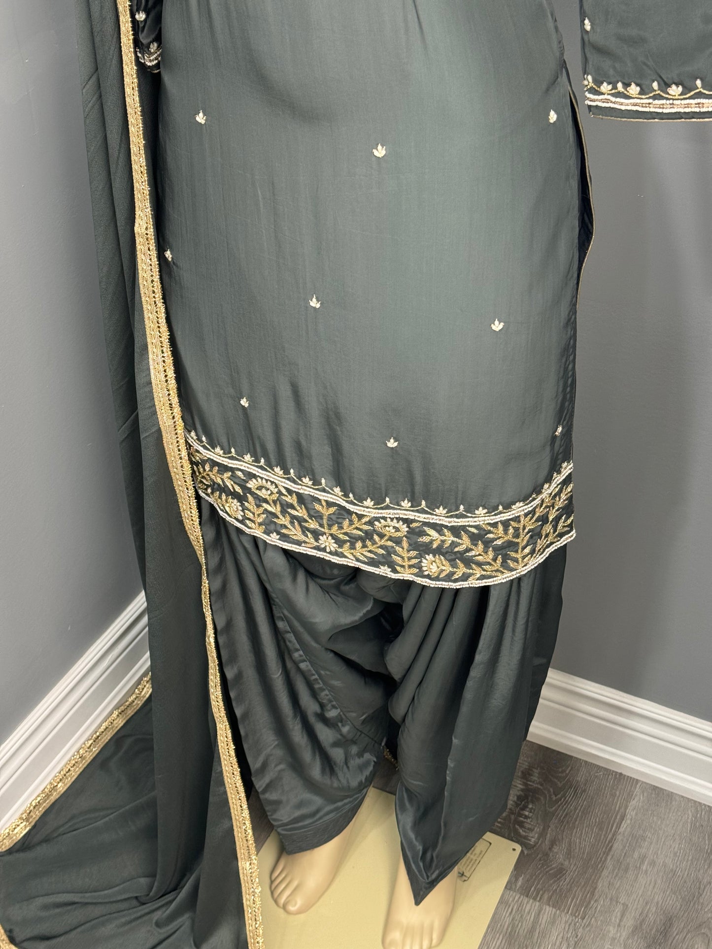 Handwork Salwar Suit- AK2728-1826
