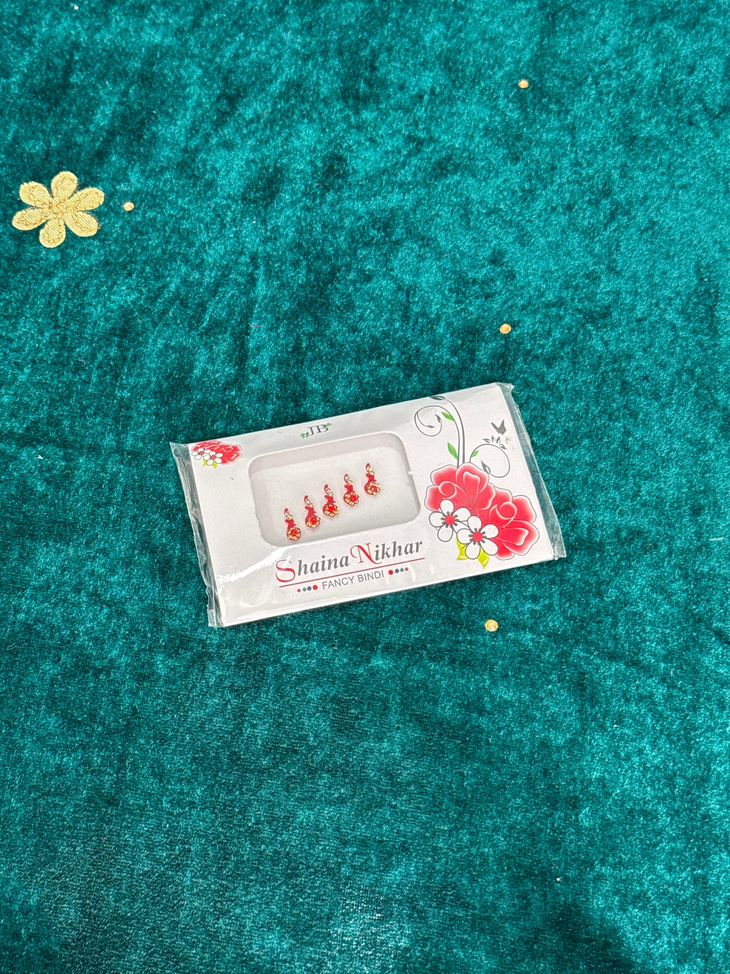 Red Shaina Nikhar Tajo Bindis