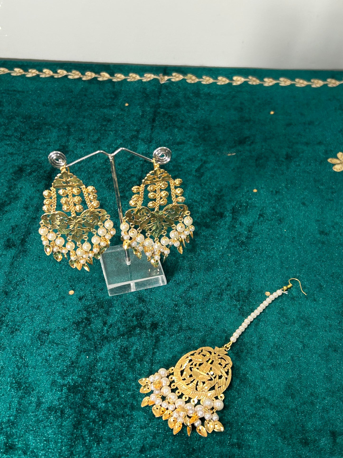 Morni Jadau Necklace Set