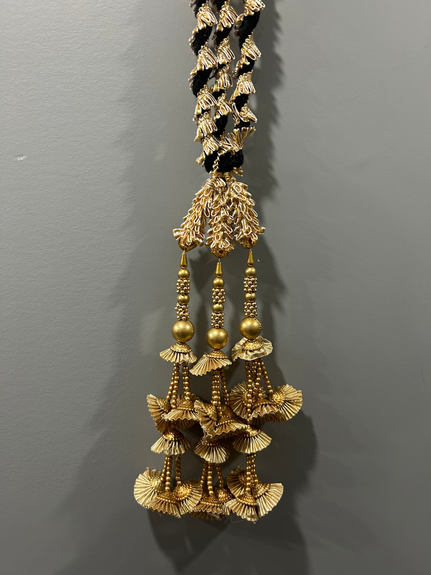 Golden Fan Drape Parandi