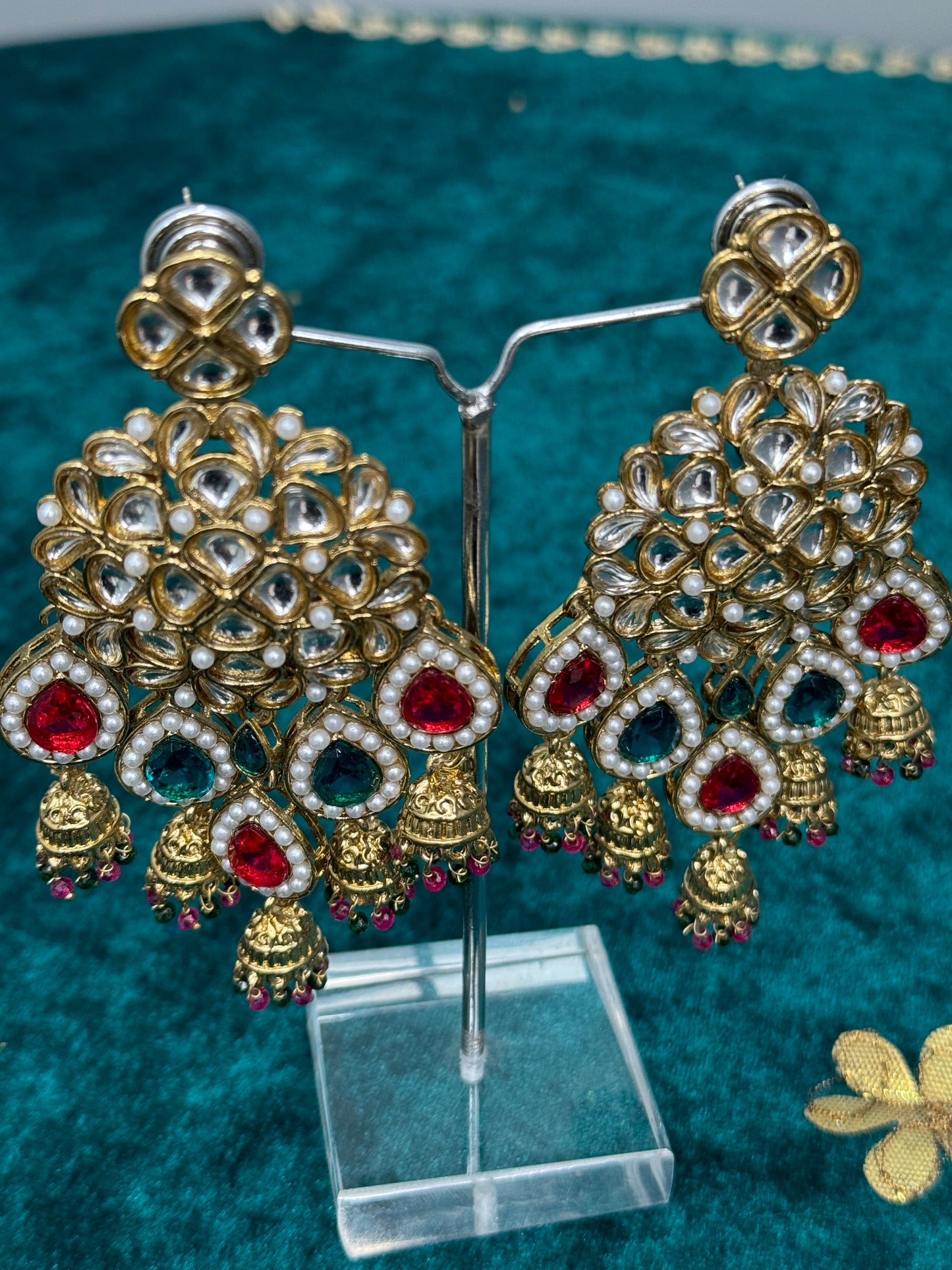 Majestic Aura Kundan Earrings