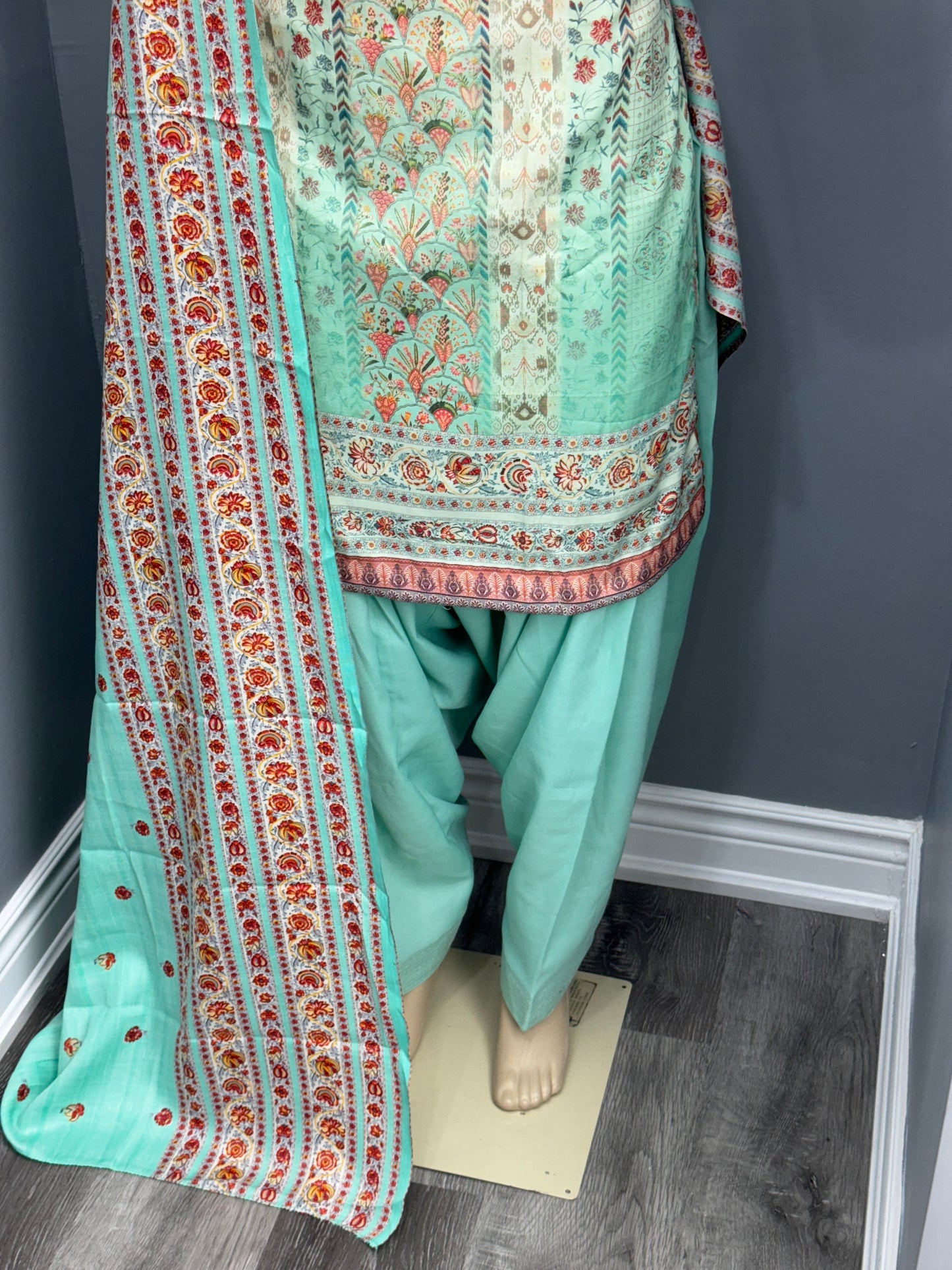 Printed Pashmina Salwar Suit- Green