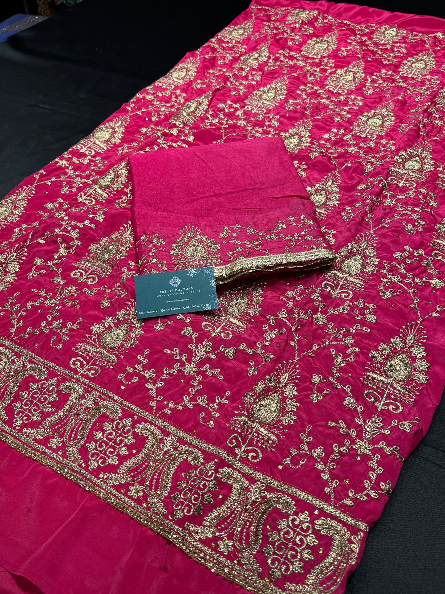 Gulabi Jaal Unstitched Suit