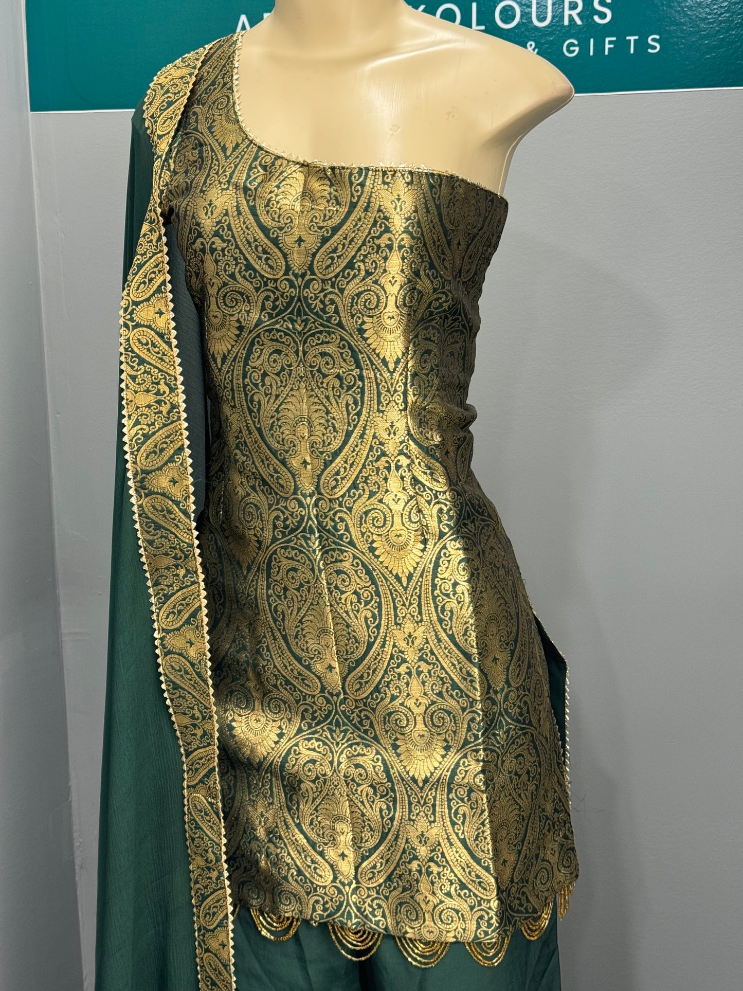 Brocade Gharara Suit- AK1012-2126