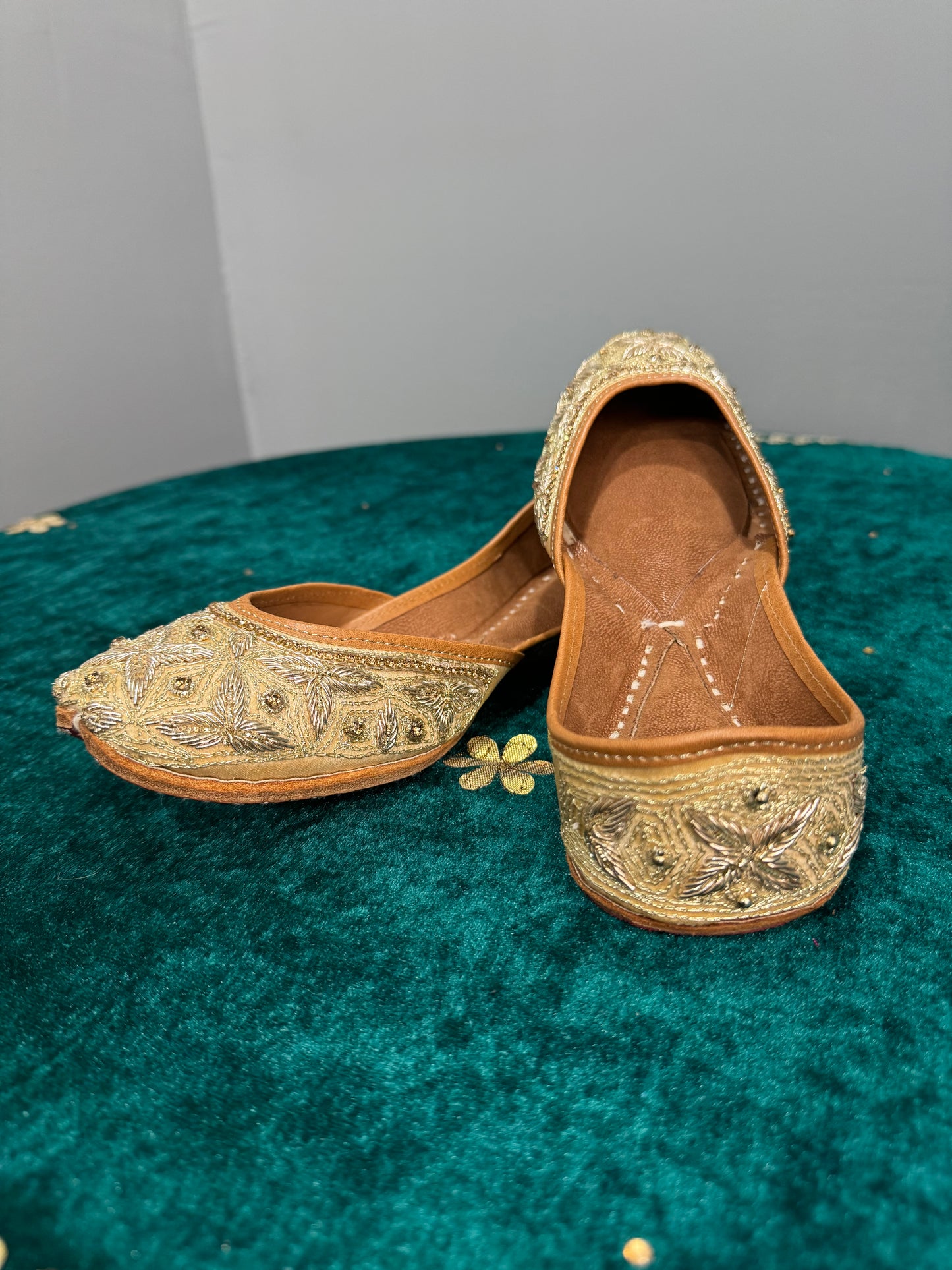 Gold Embroidery Work Jutti