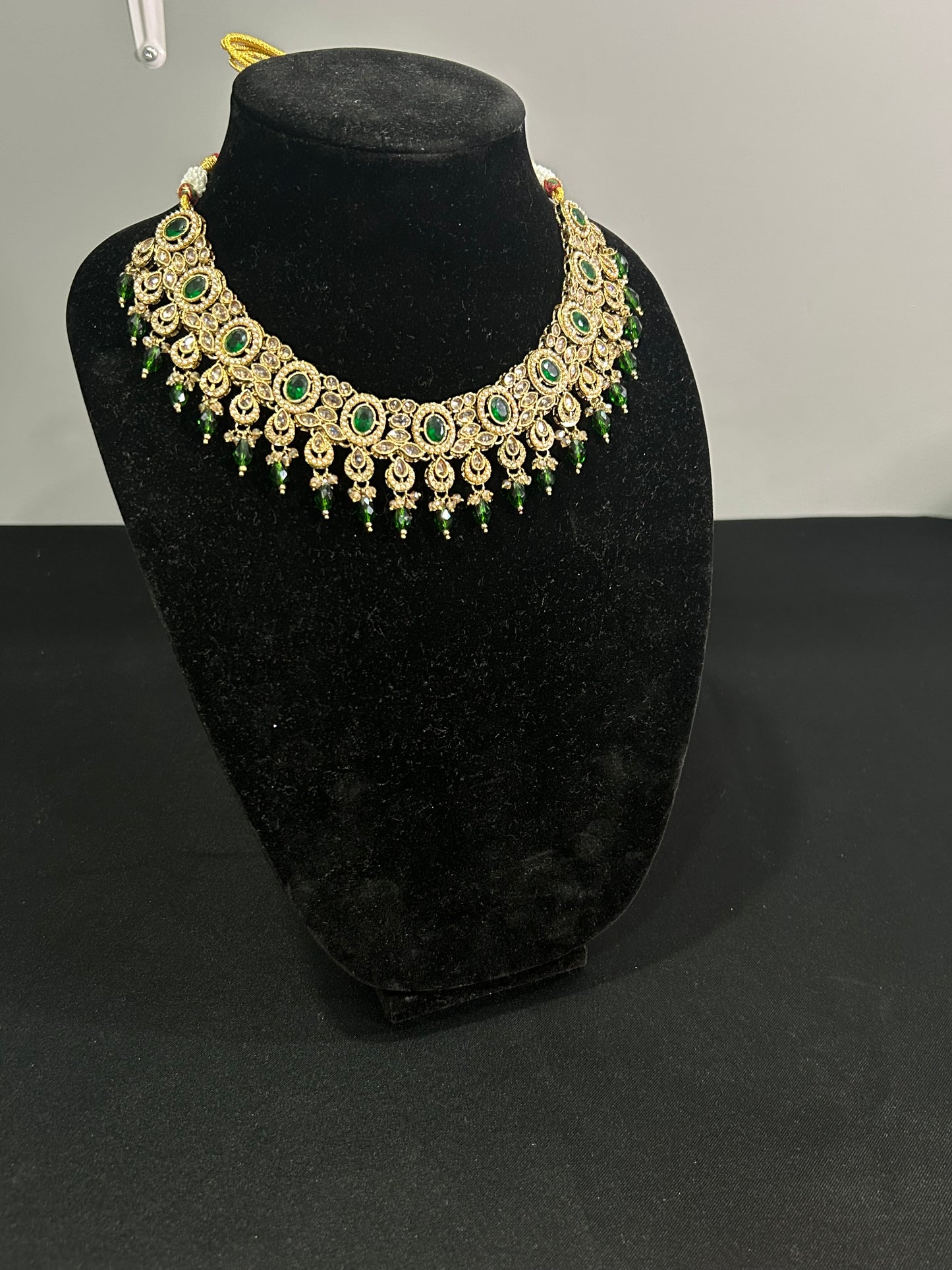 Aad Necklace Set