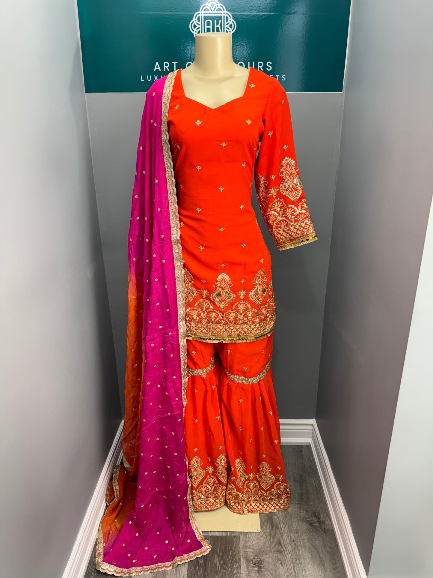 Santri Gharara Suit