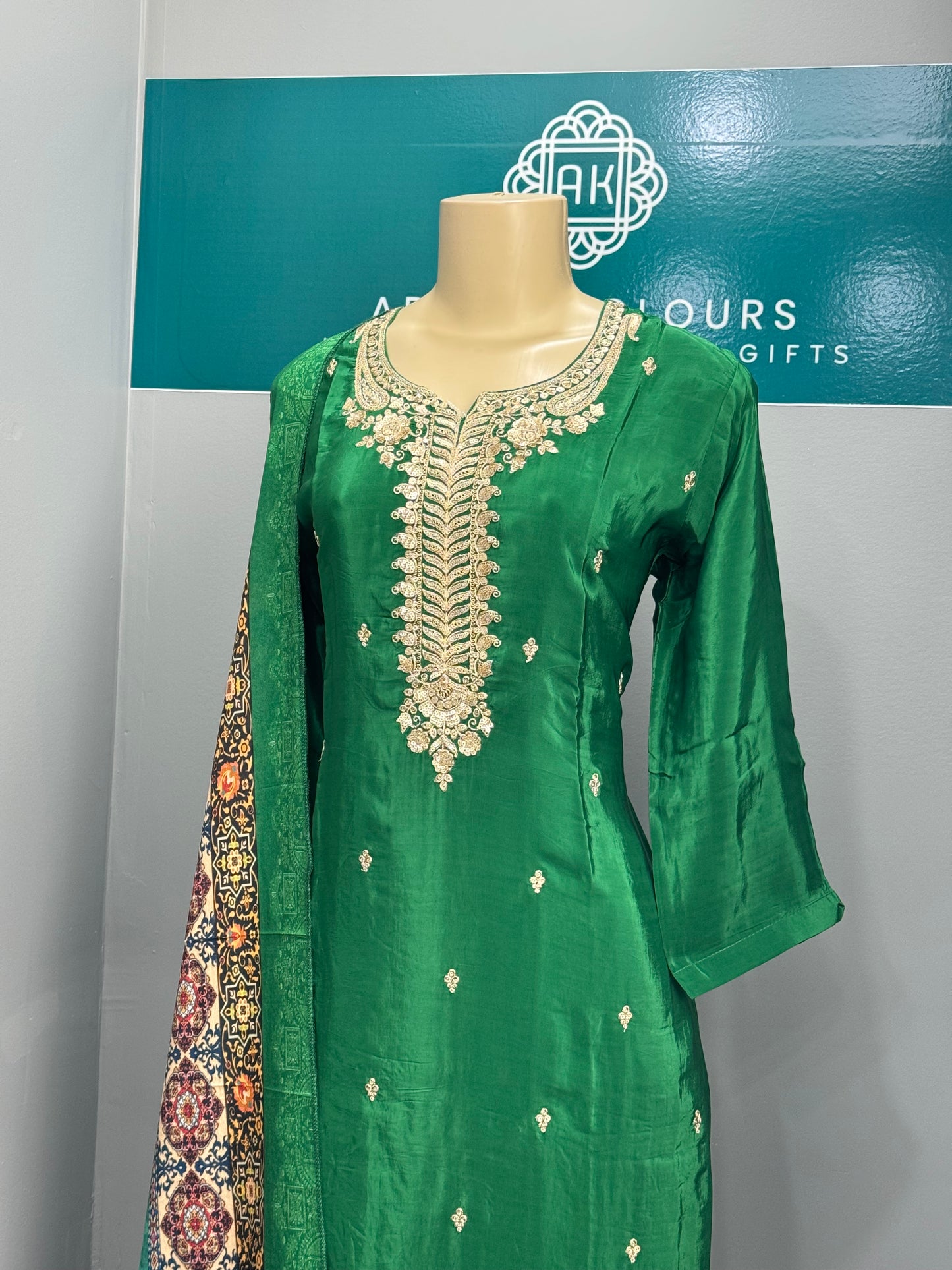 Readymade Crepe Pant Suit- AK2428-06