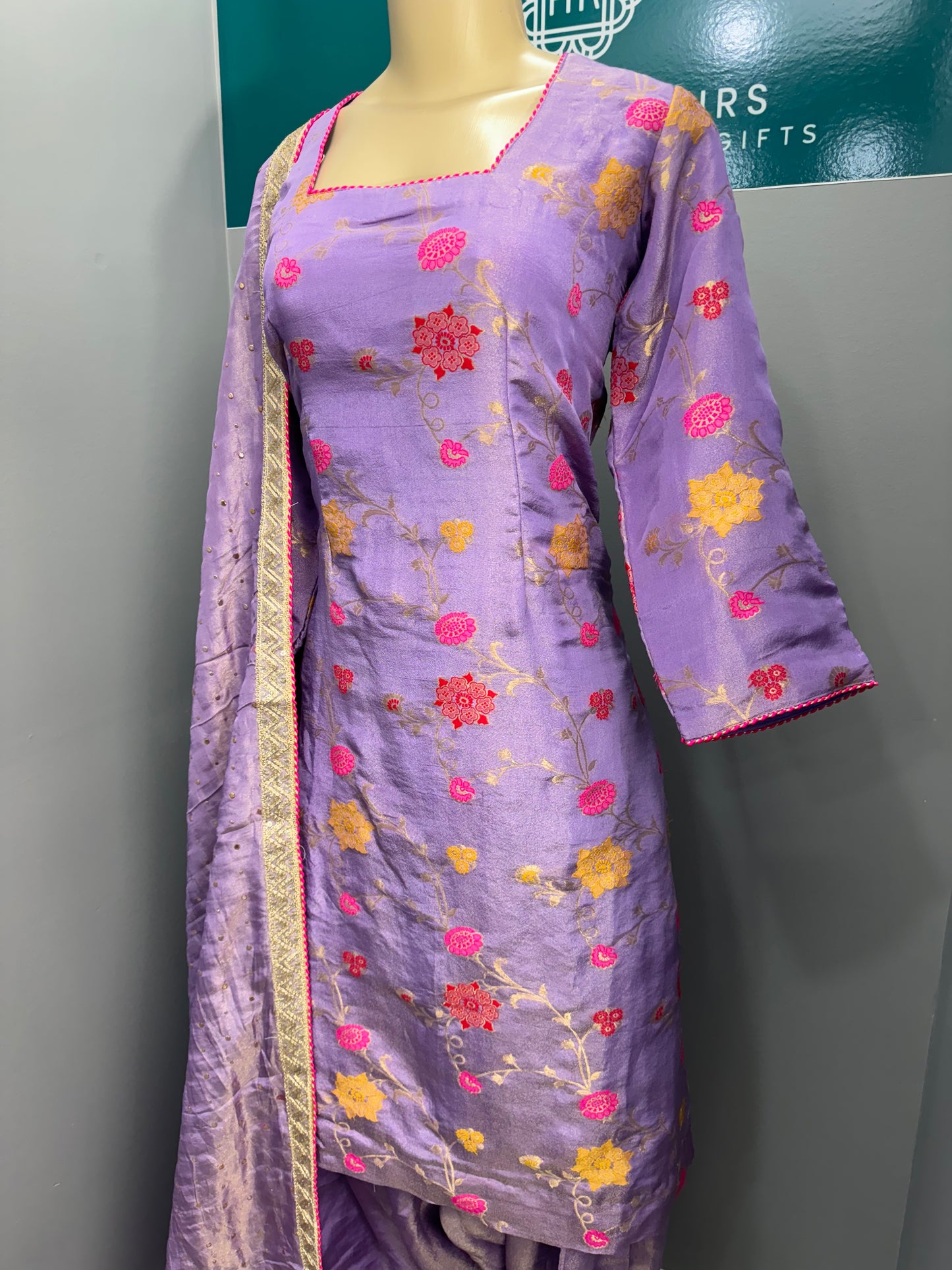 Shimmer Banar Salwar Suit- Lavender