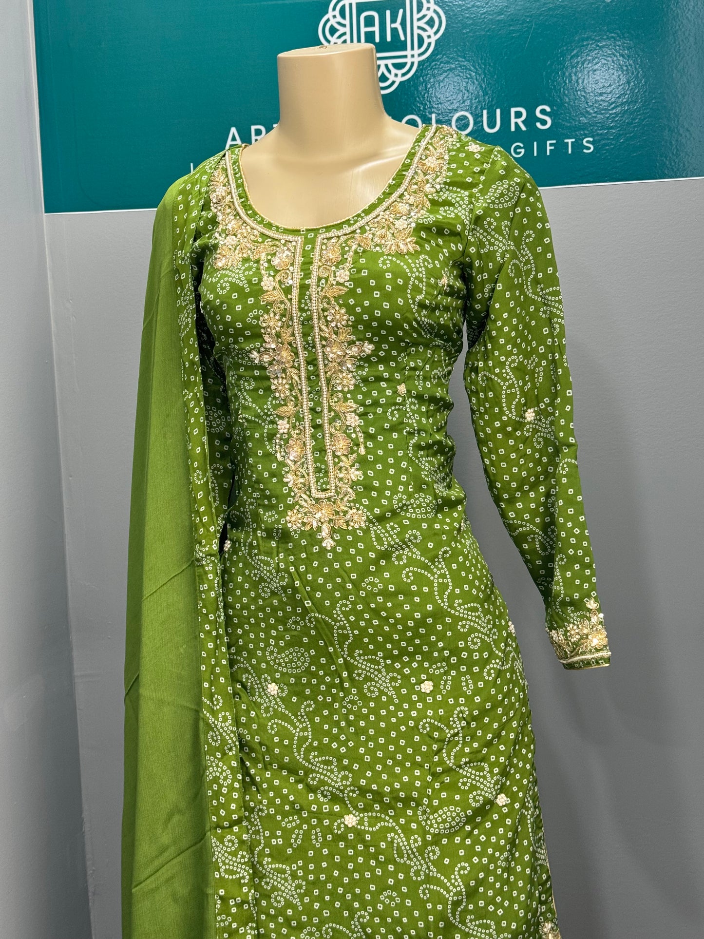 Bandhani Handwork Salwar Suit