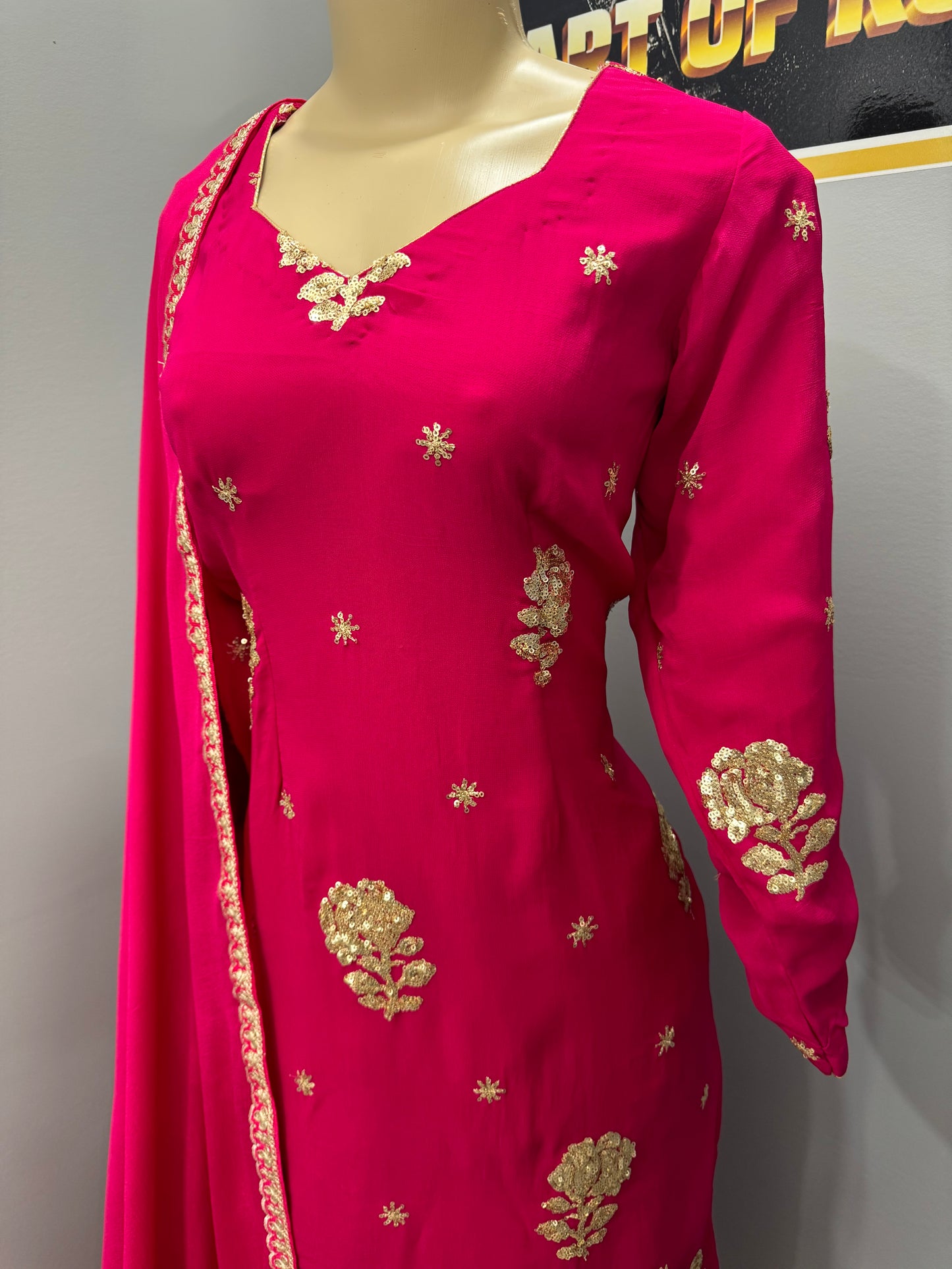 Gulabi Sippi Salwar Suit