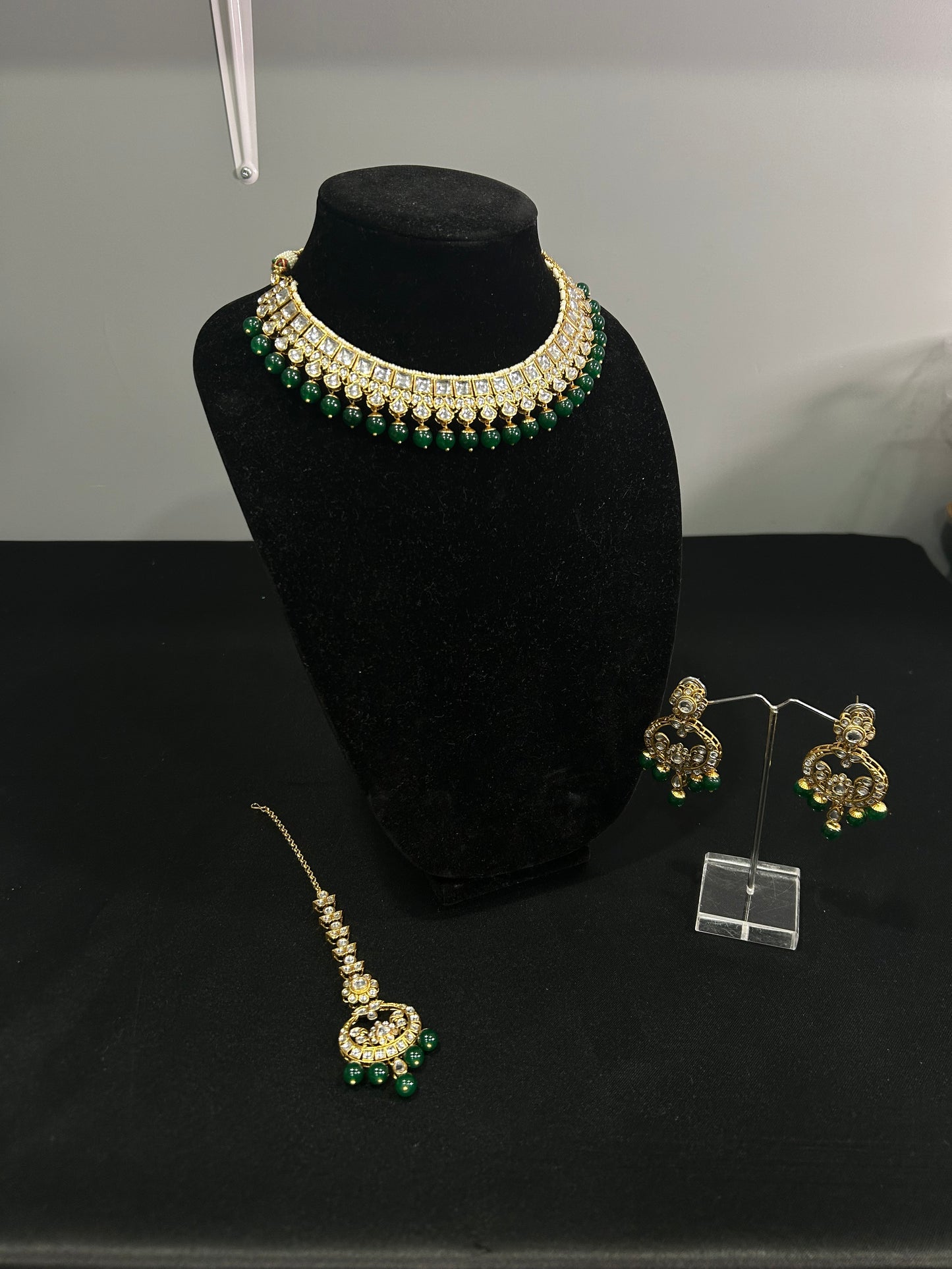 Jadau Necklace Set