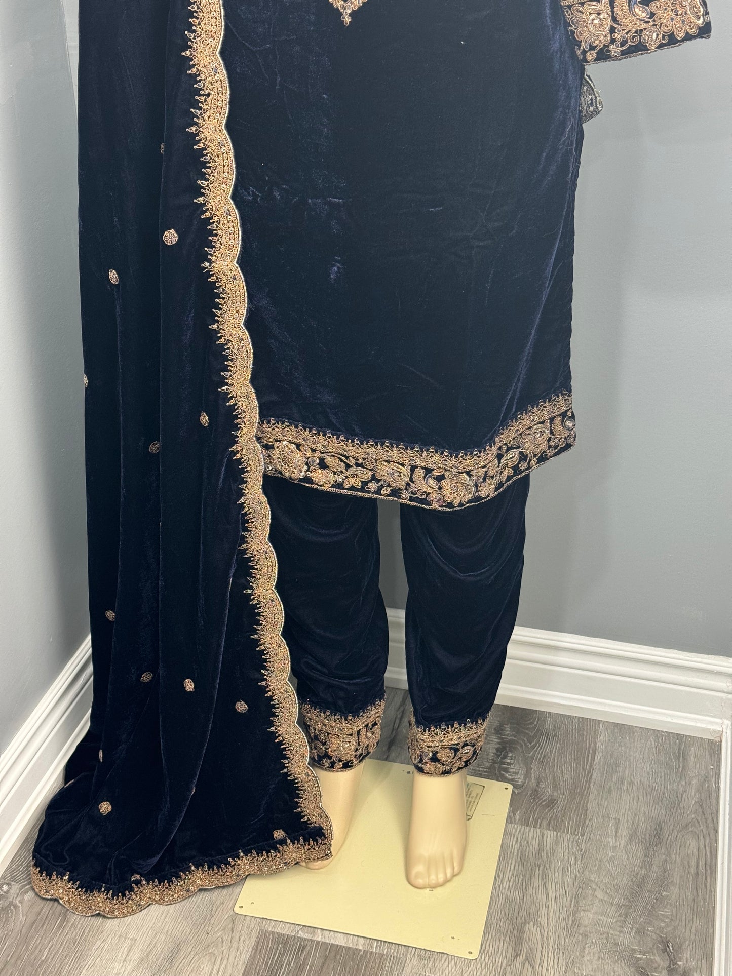 Navy Velvet Readymade Plazo Suit- AK7475-04