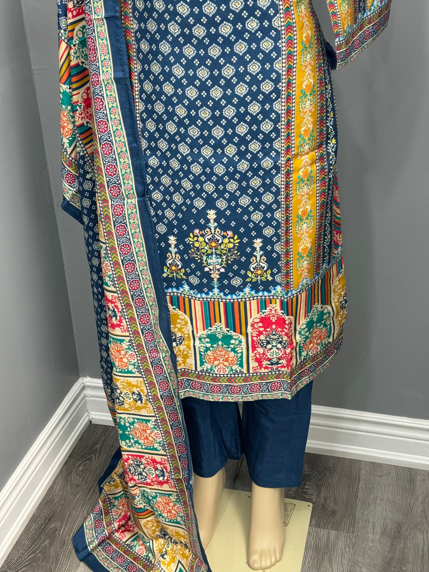 Readymade Muslin Pant Suit- AK2428-27