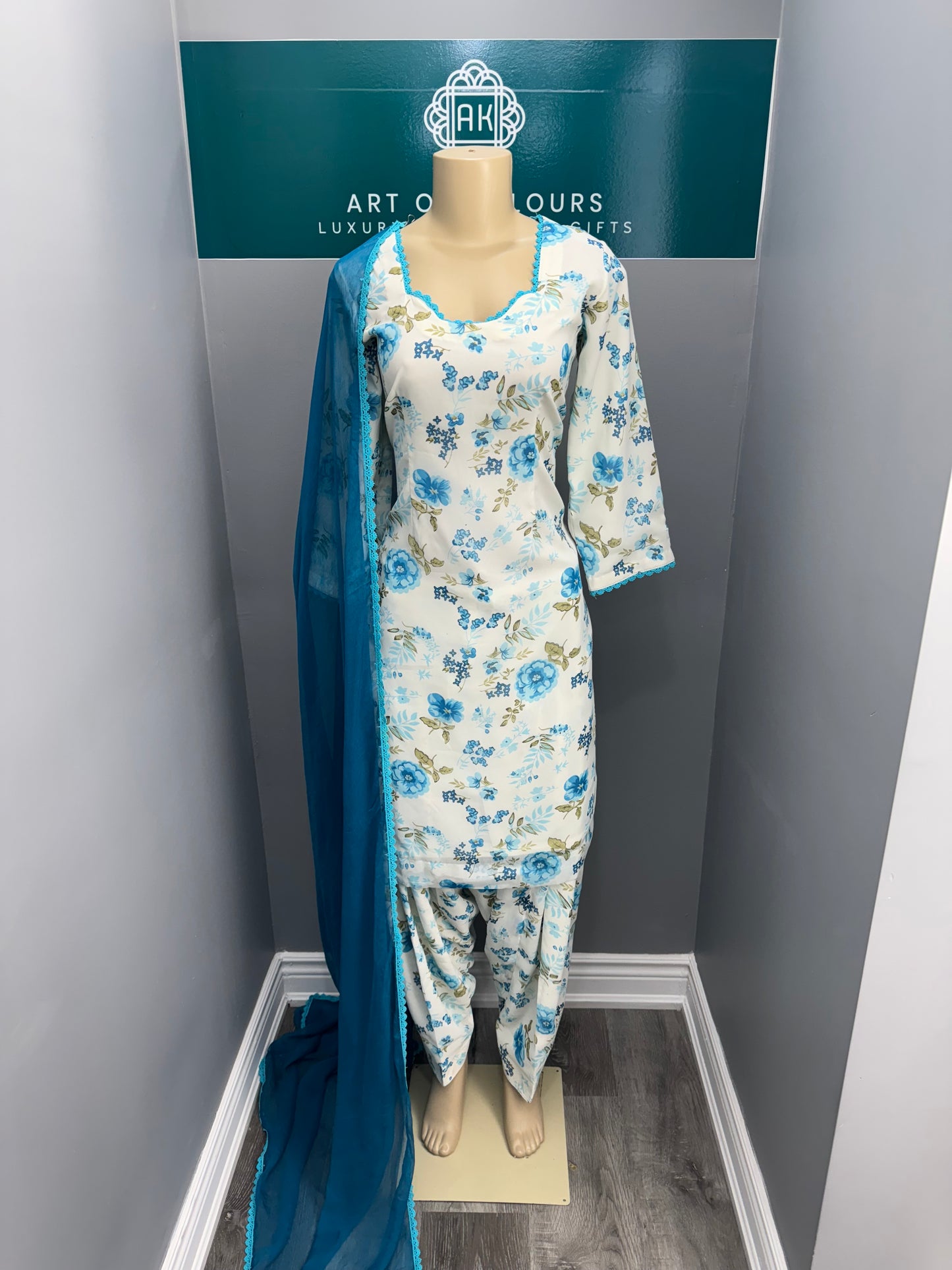 Pari Printed Georgette Salwar Suit