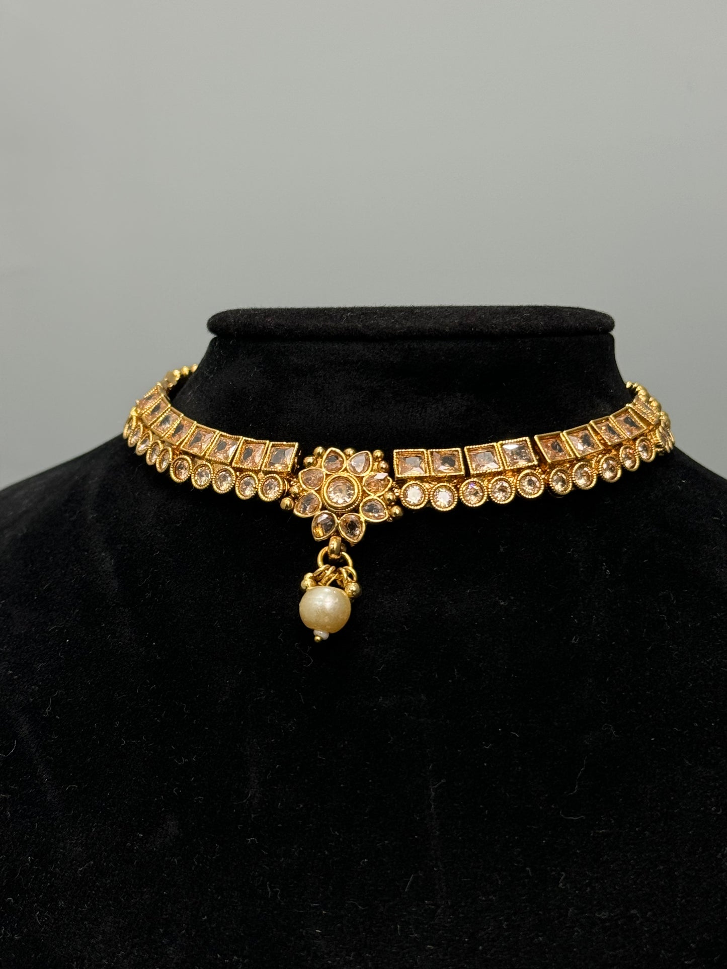 Thin Kundan Choker Set