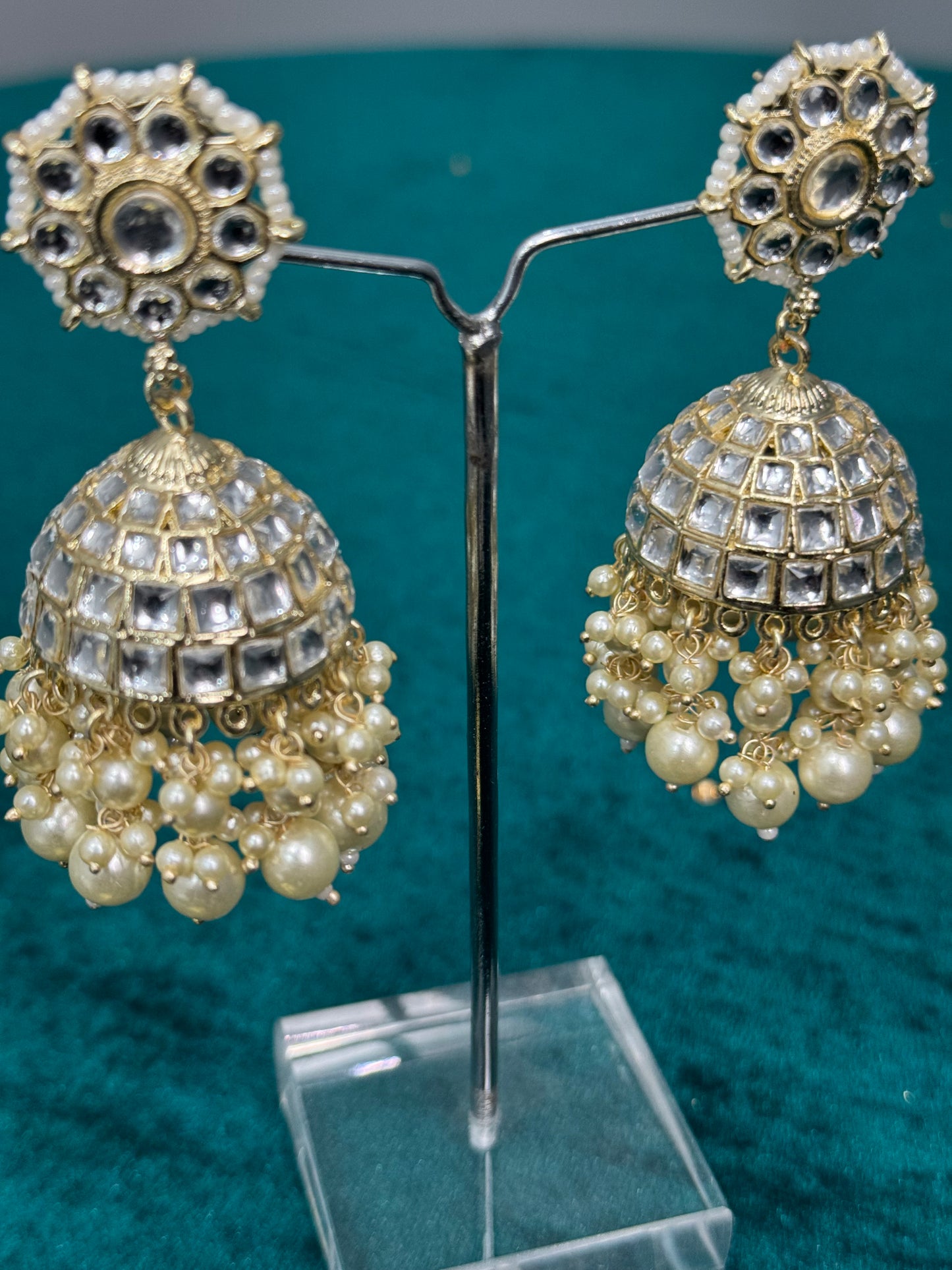 Classic Off White Jumkas