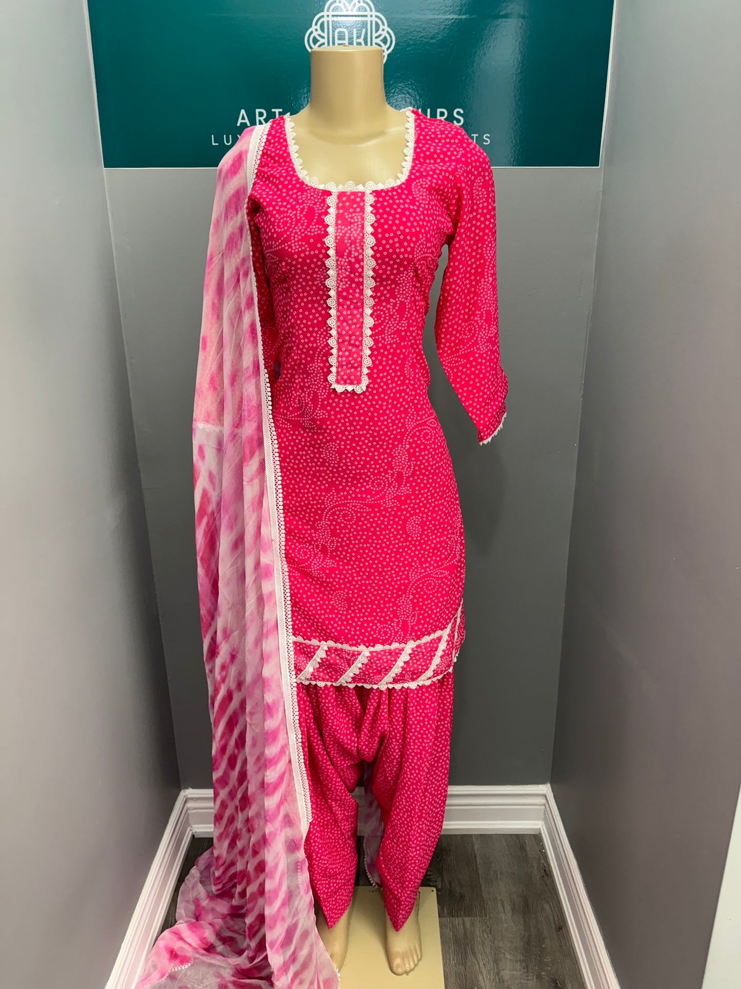 Printed Georgette Bandhani Salwar Suit