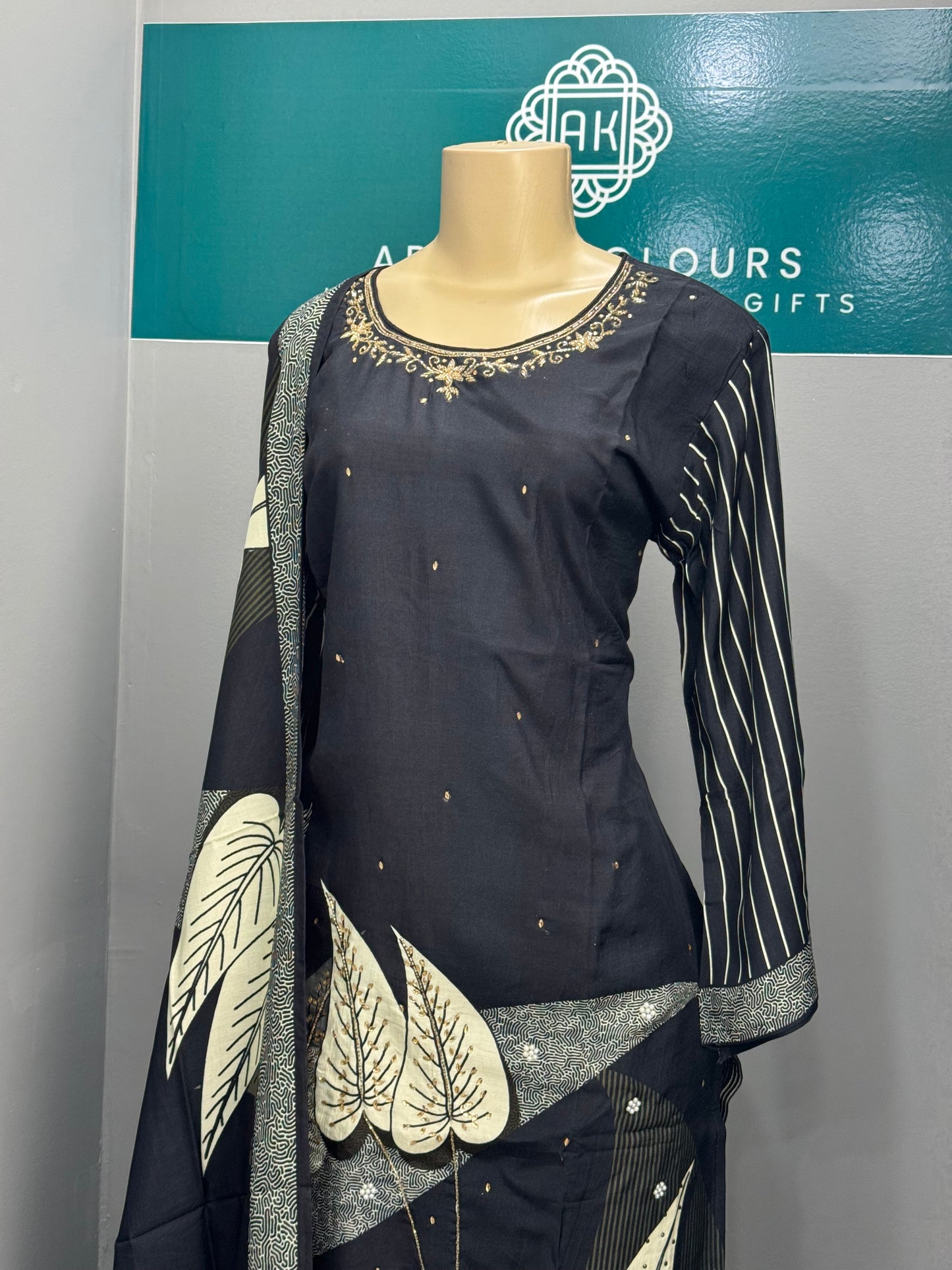 Readymade Muslin Pant Suit- AK0606-09