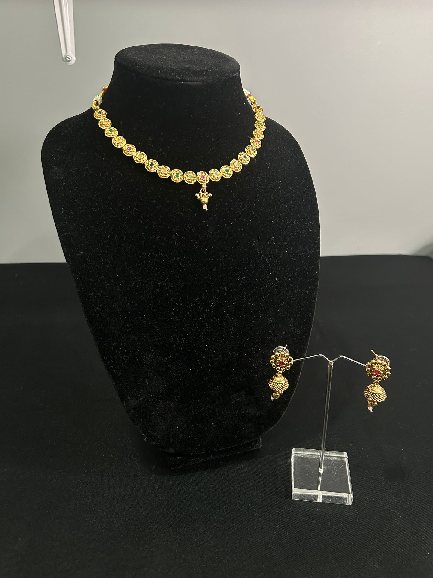 Ishita Necklace Set
