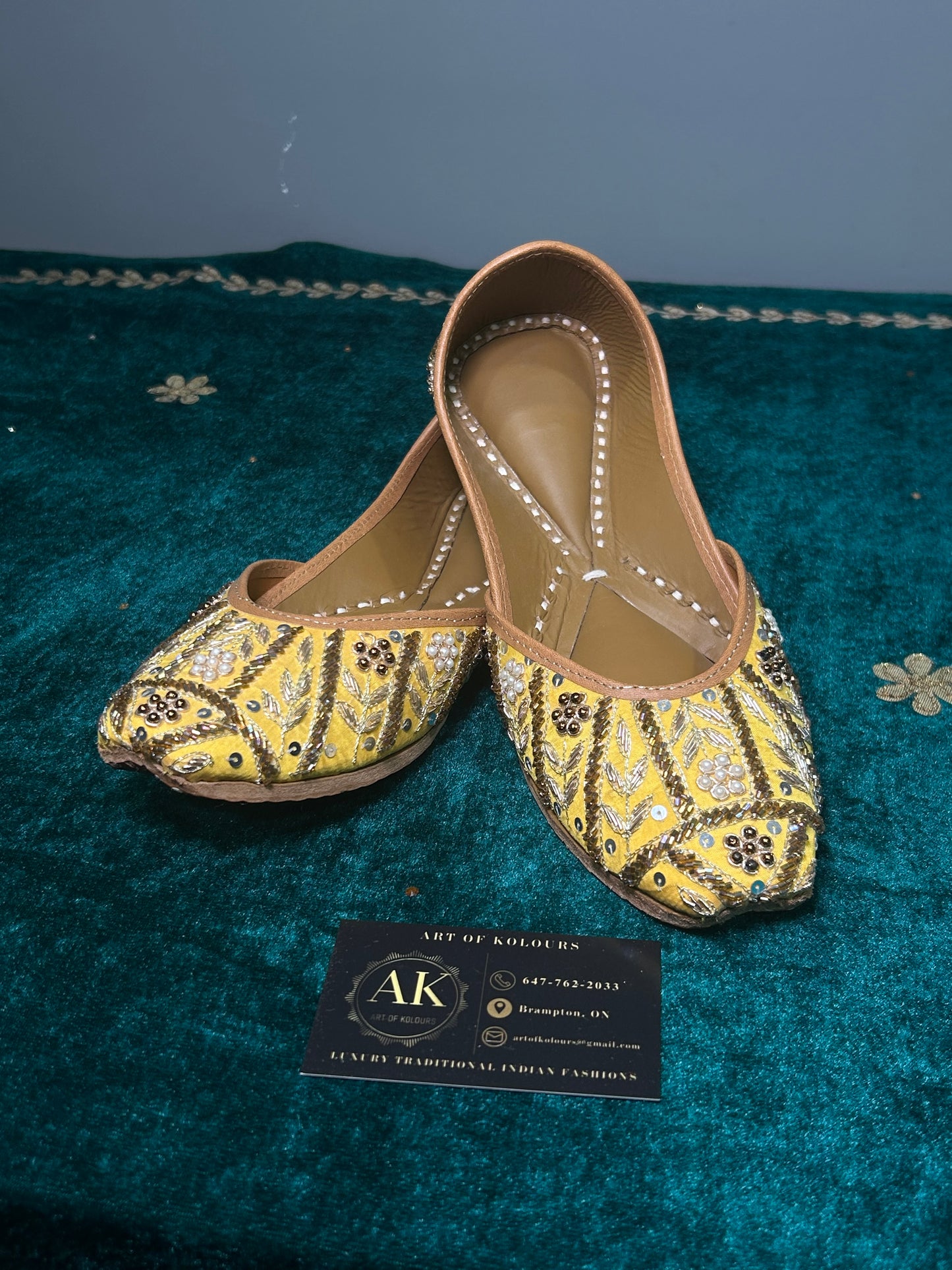 Yellow Punjabi Jutti