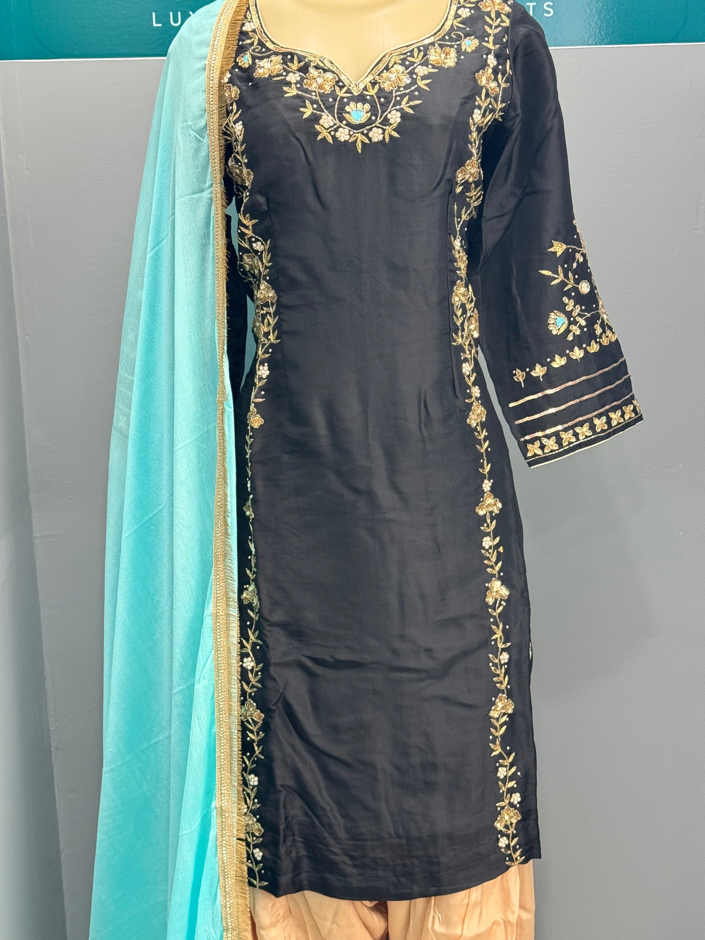 Crepe Handwork Salwar Suit
