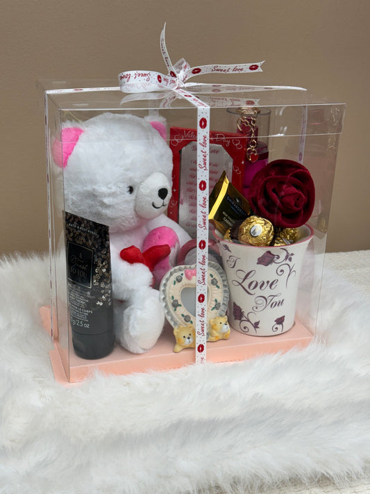XO Valentine’s Clear Gift Box