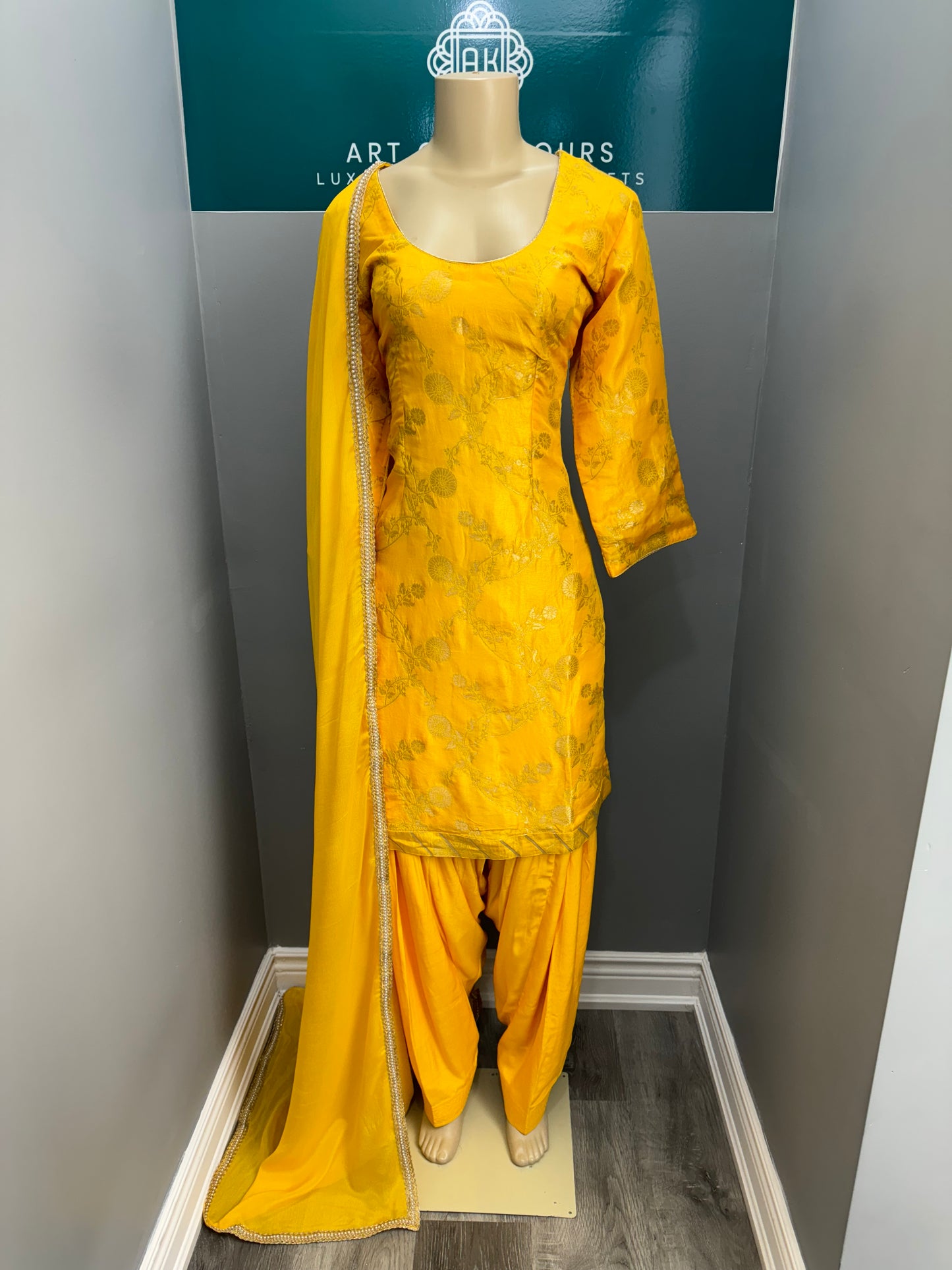 Banarsi Salwar Suit- AKW0002