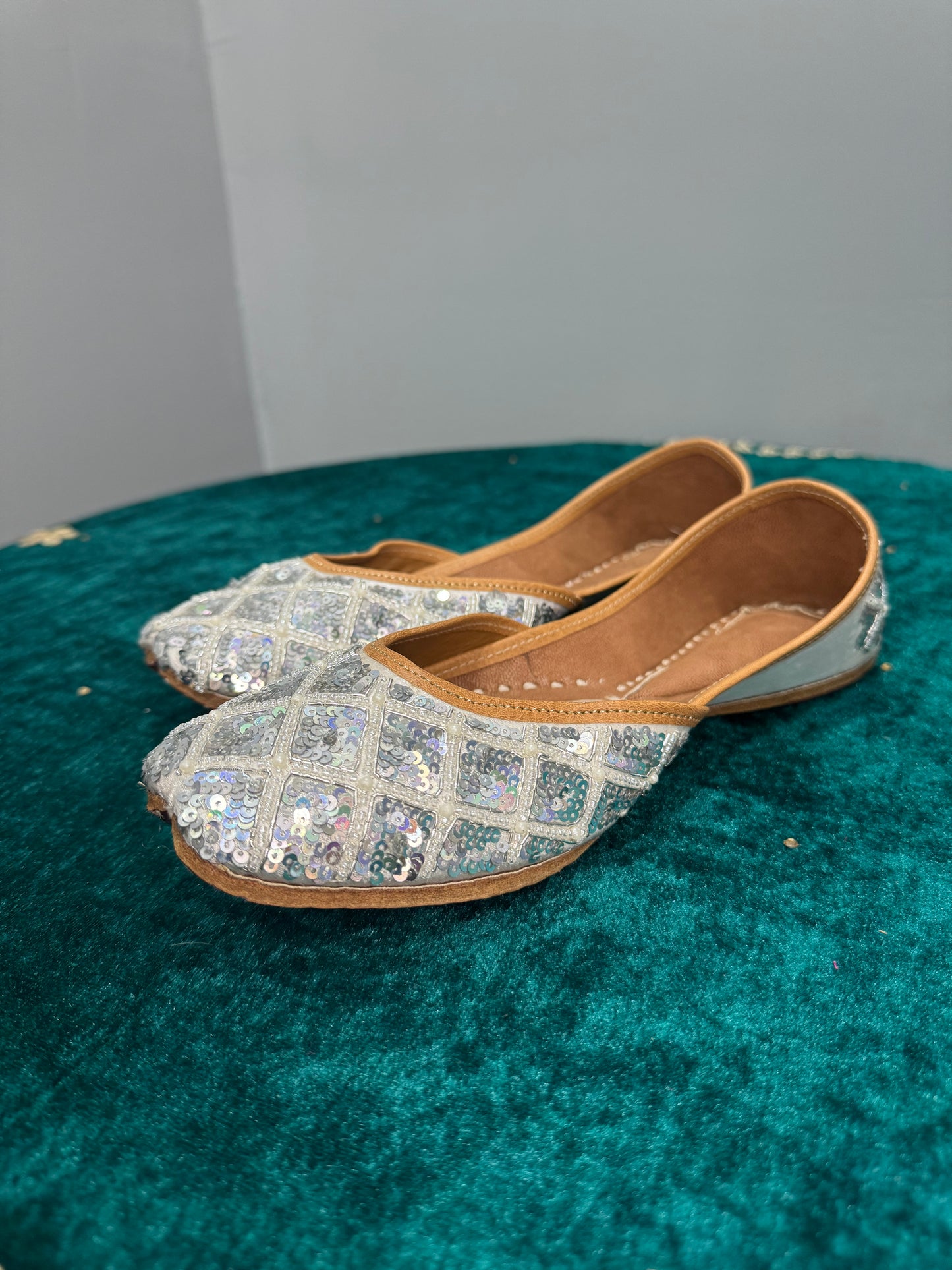 Silver with Pearl Work Jutti