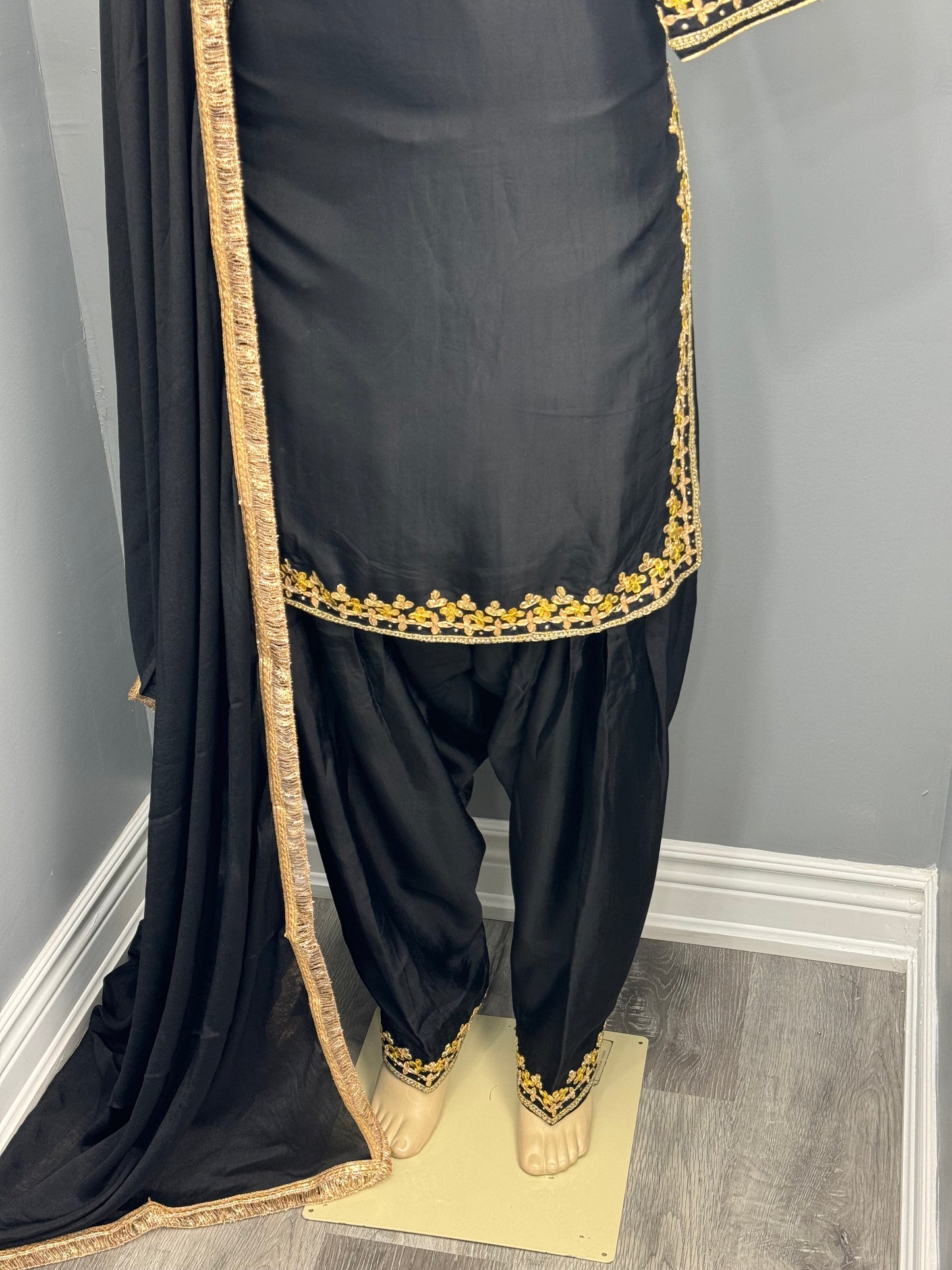 Handwork Salwar Suit