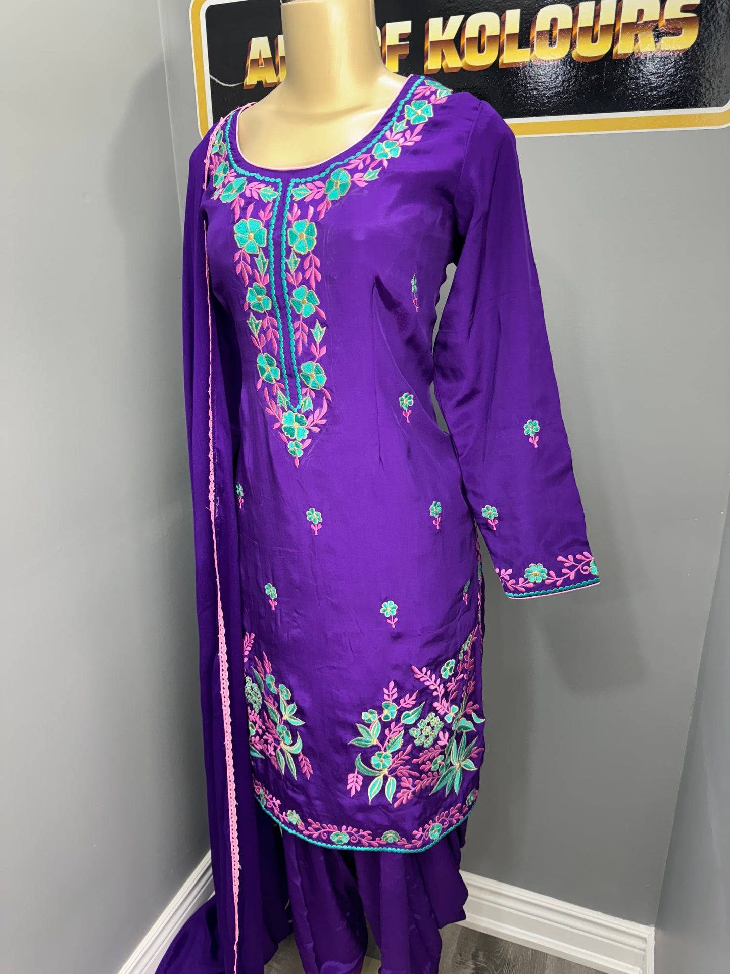 Ratanjot Salwar Suit