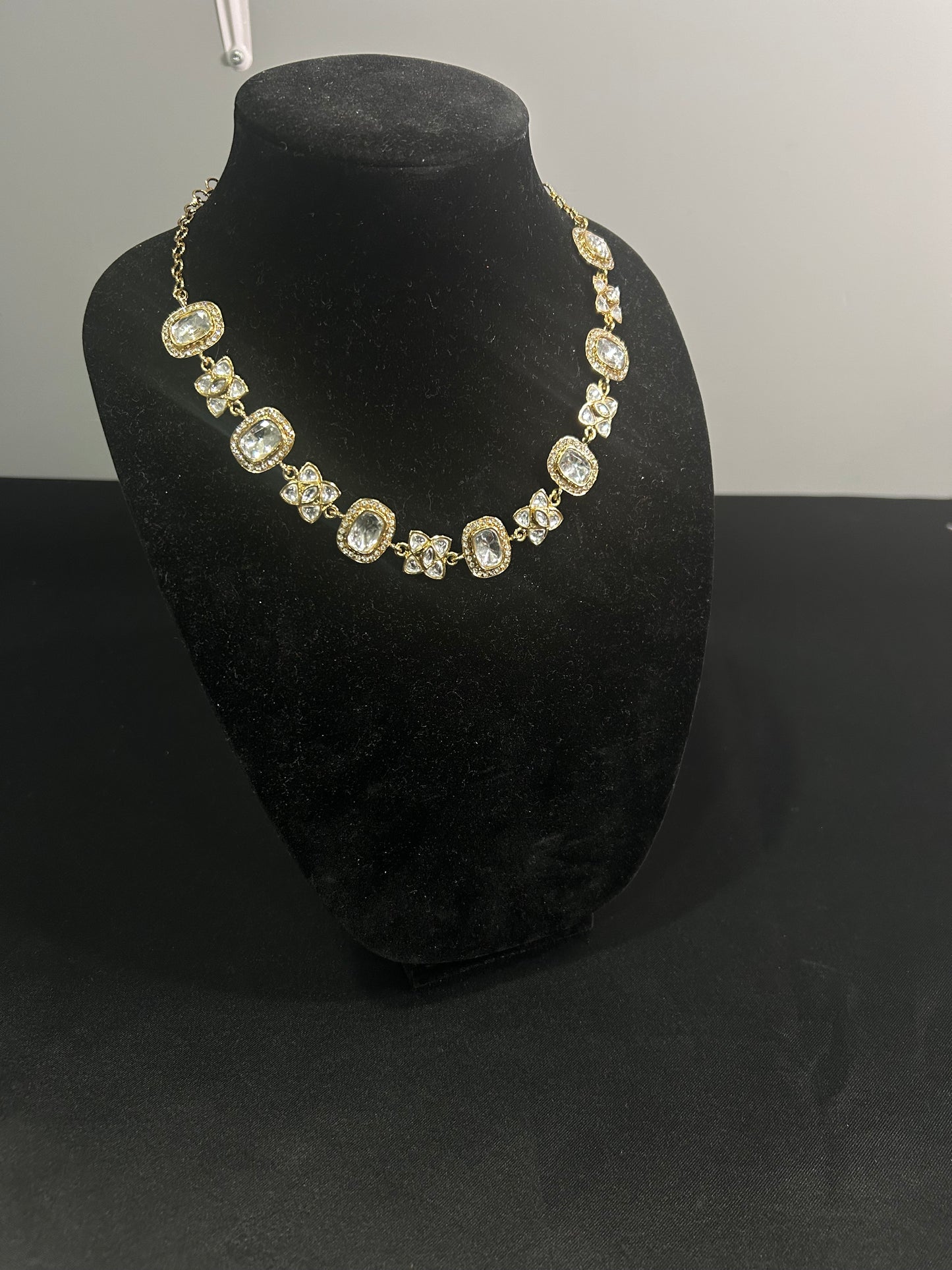 Komal Necklace Set