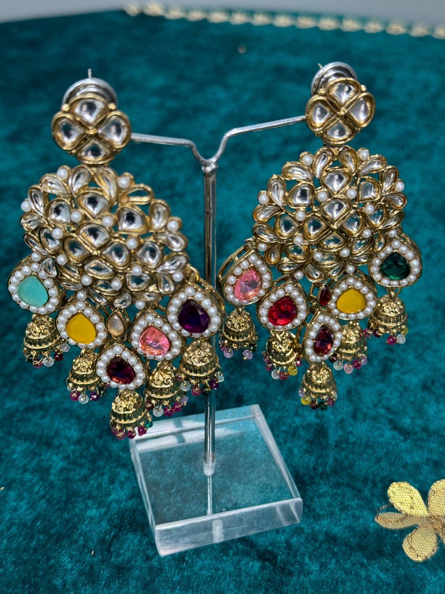 Majestic Aura Kundan Earrings