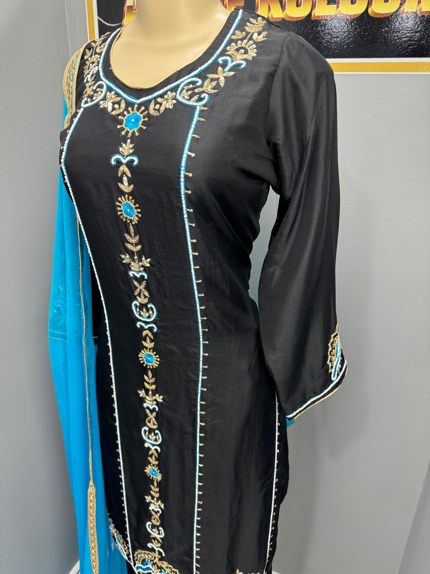 Feroznaari Moti Pent Plazo Suit