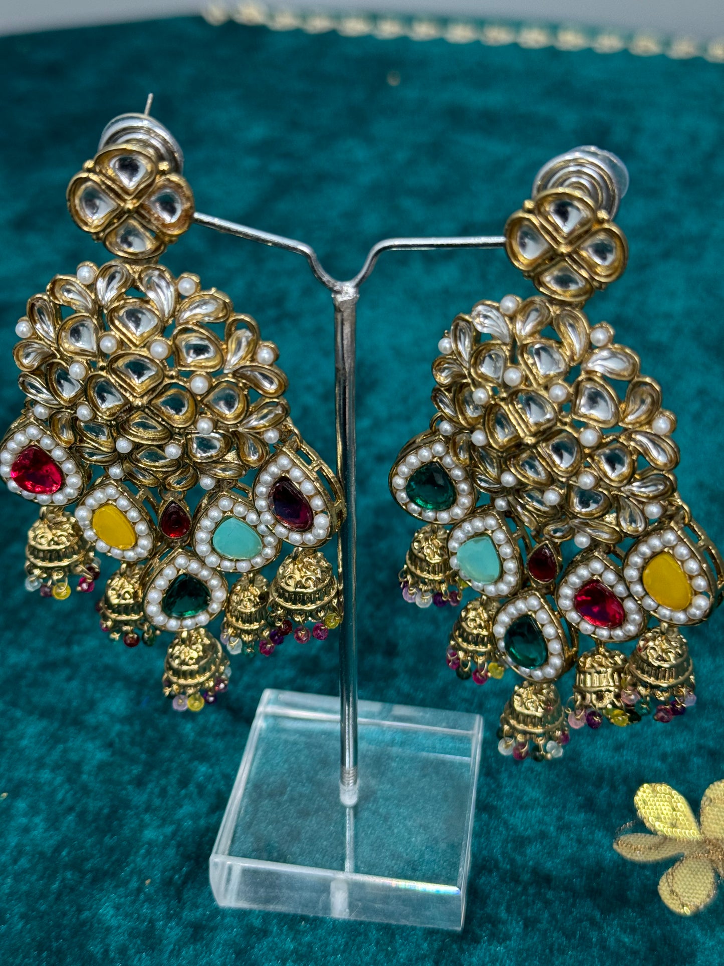 Majestic Aura Kundan Earrings