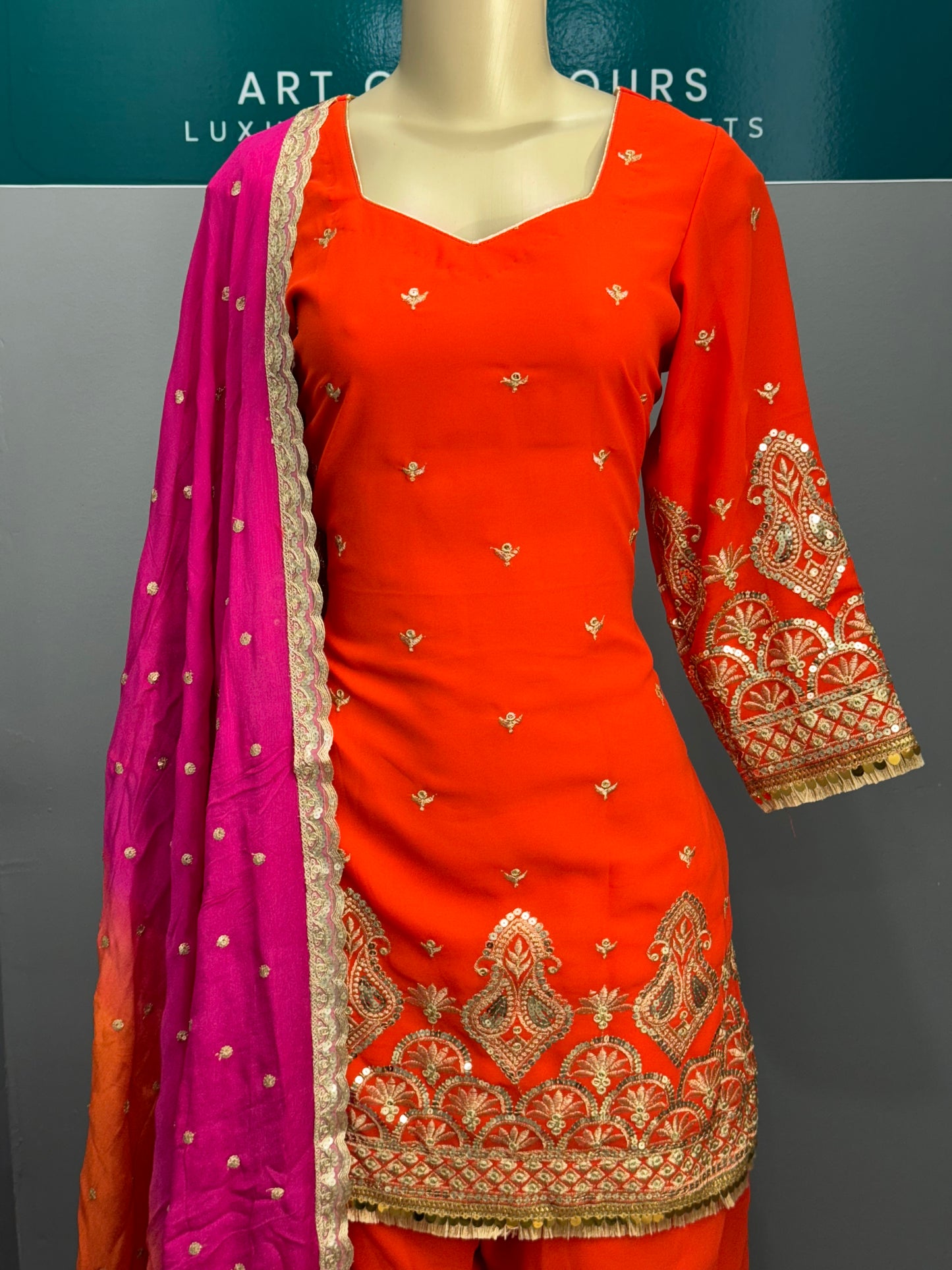 Santri Gharara Suit