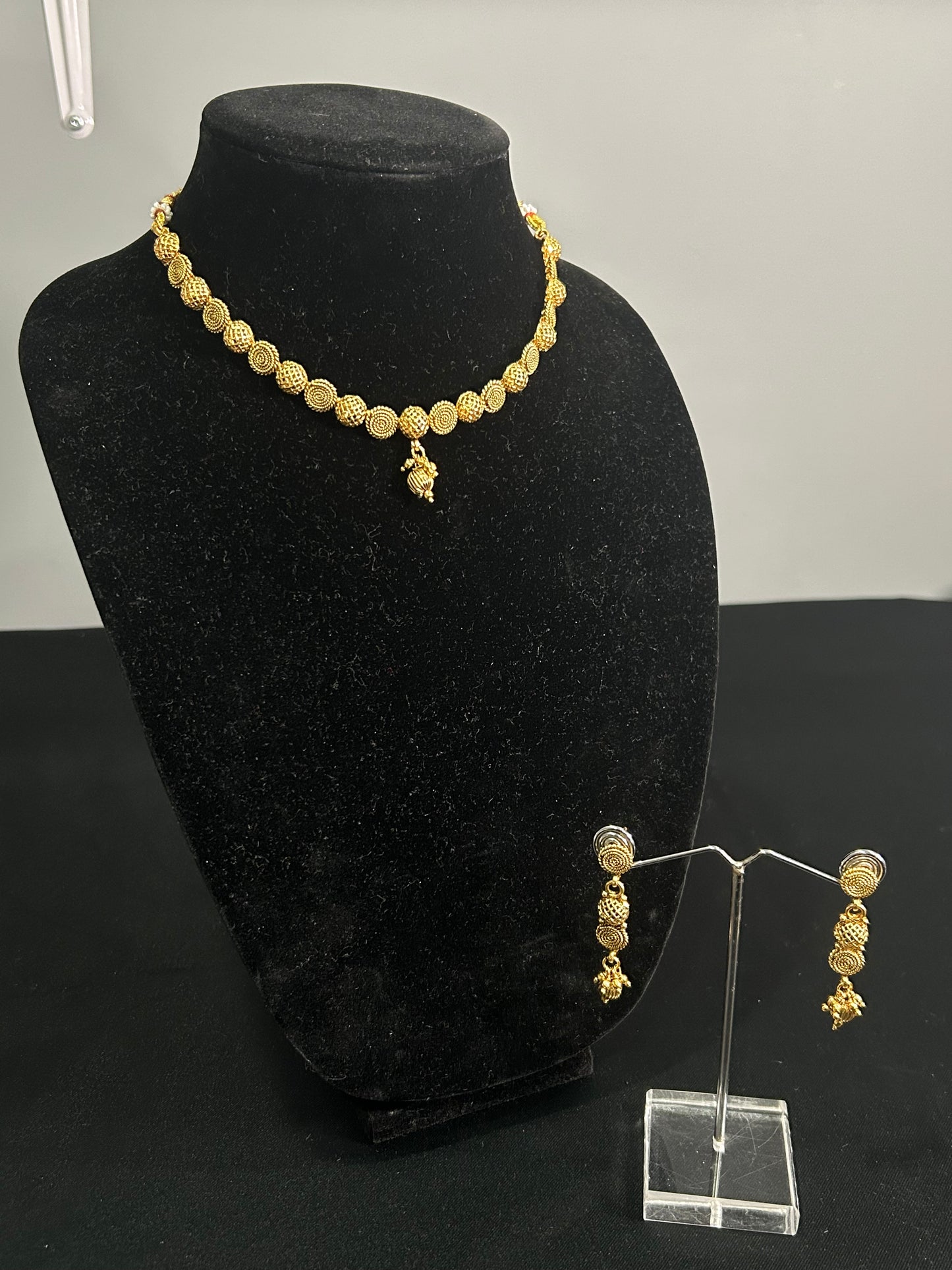 Roohi Necklace Set