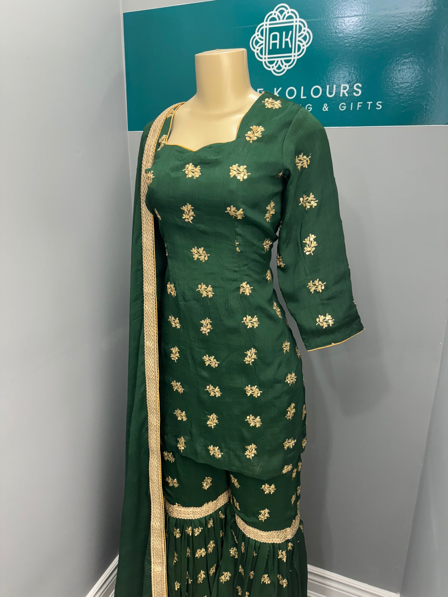 Hari Mastani Gharara Suit